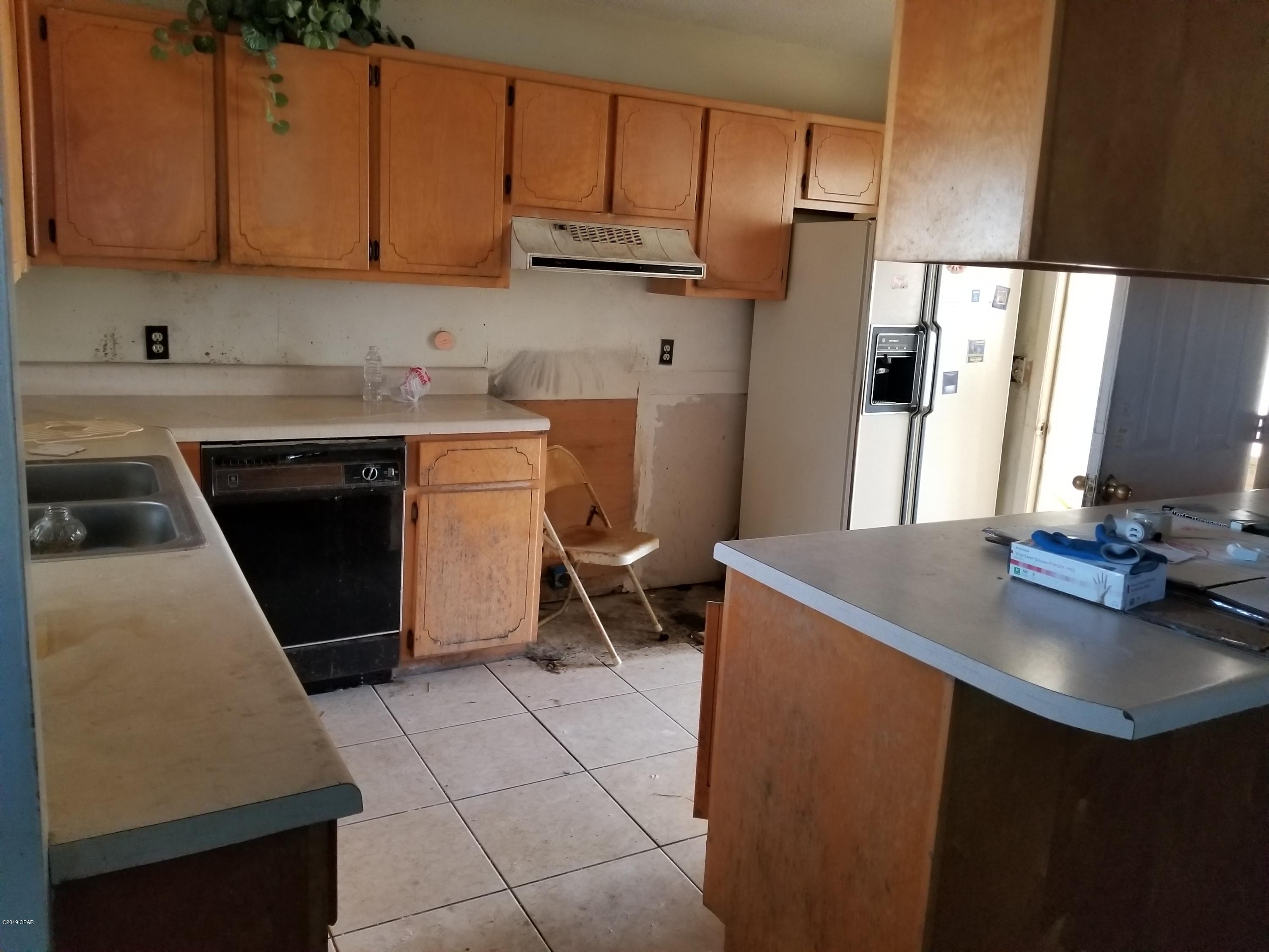 Shadow Bay Unit 2 Replat - Residential
