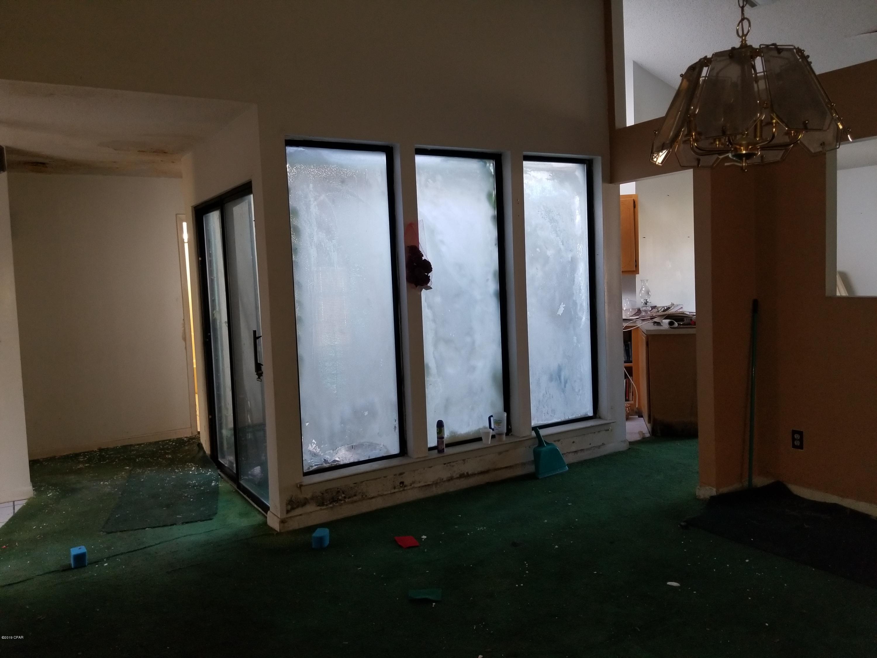 Shadow Bay Unit 2 Replat - Residential