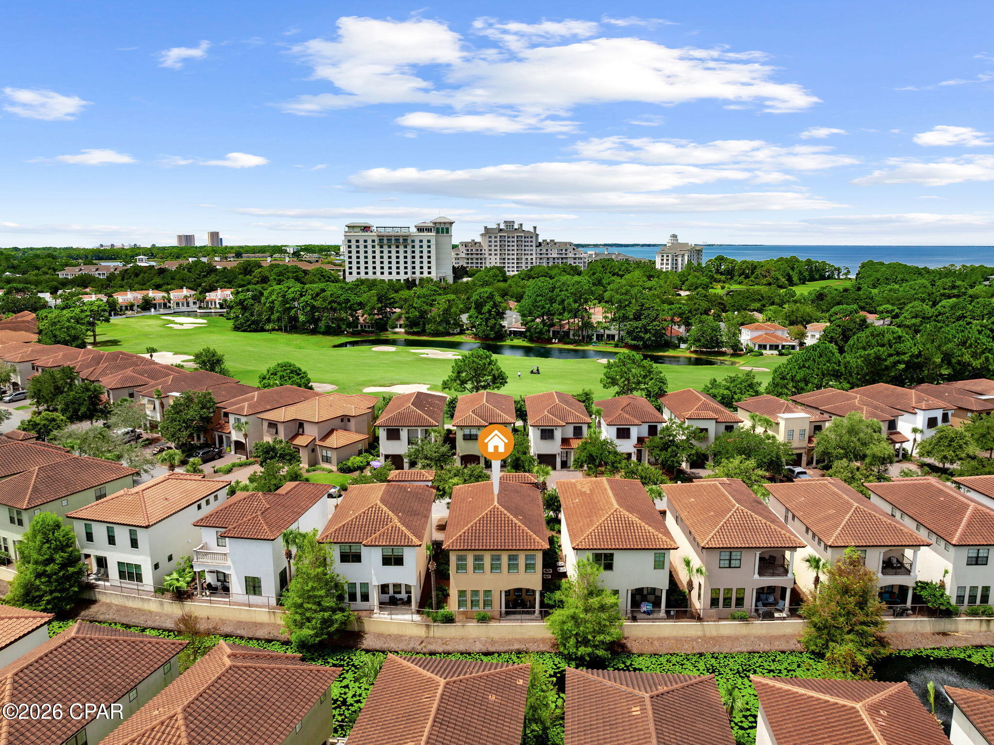 Villa Lago - Residential
