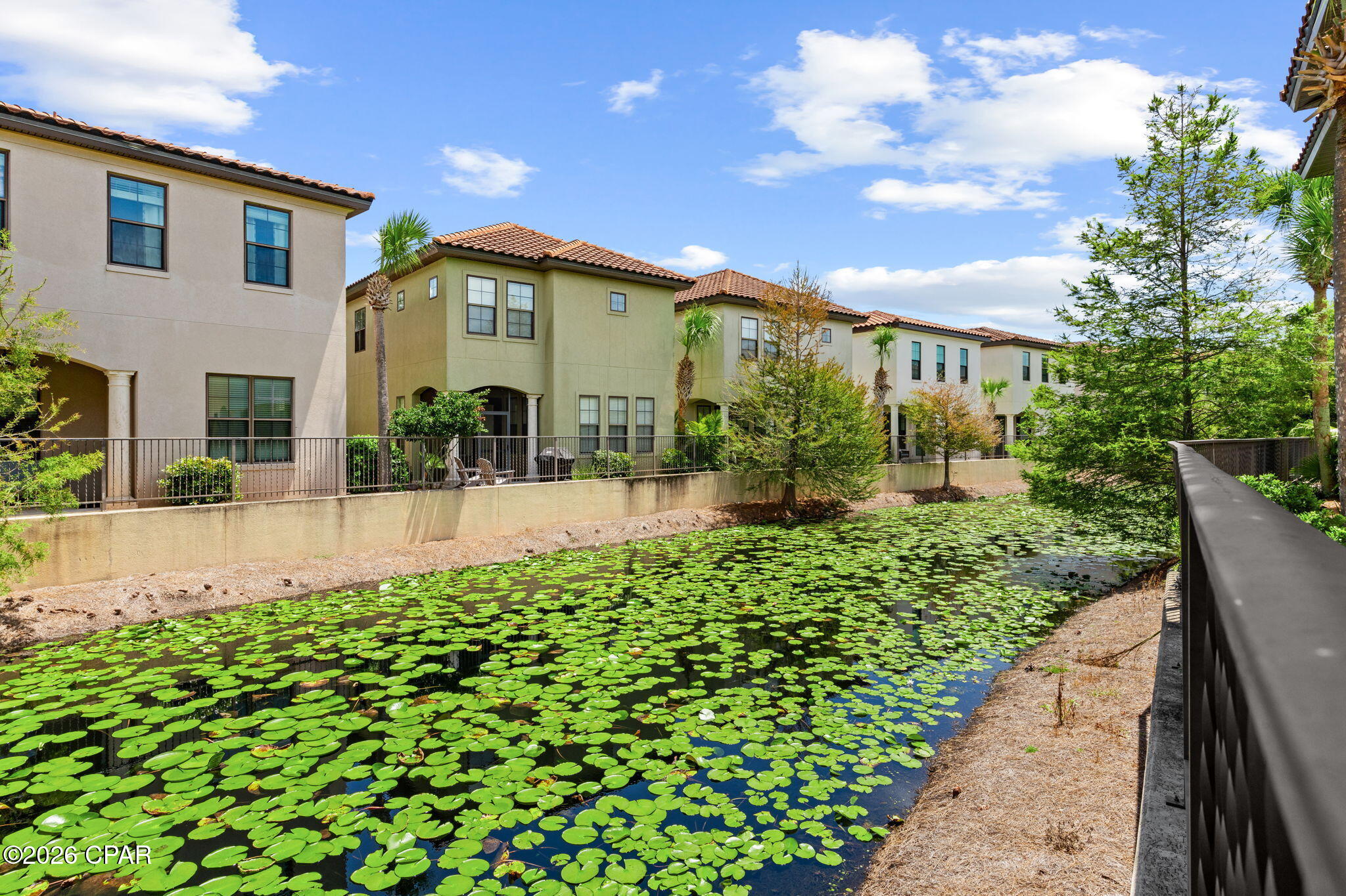 Villa Lago - Residential