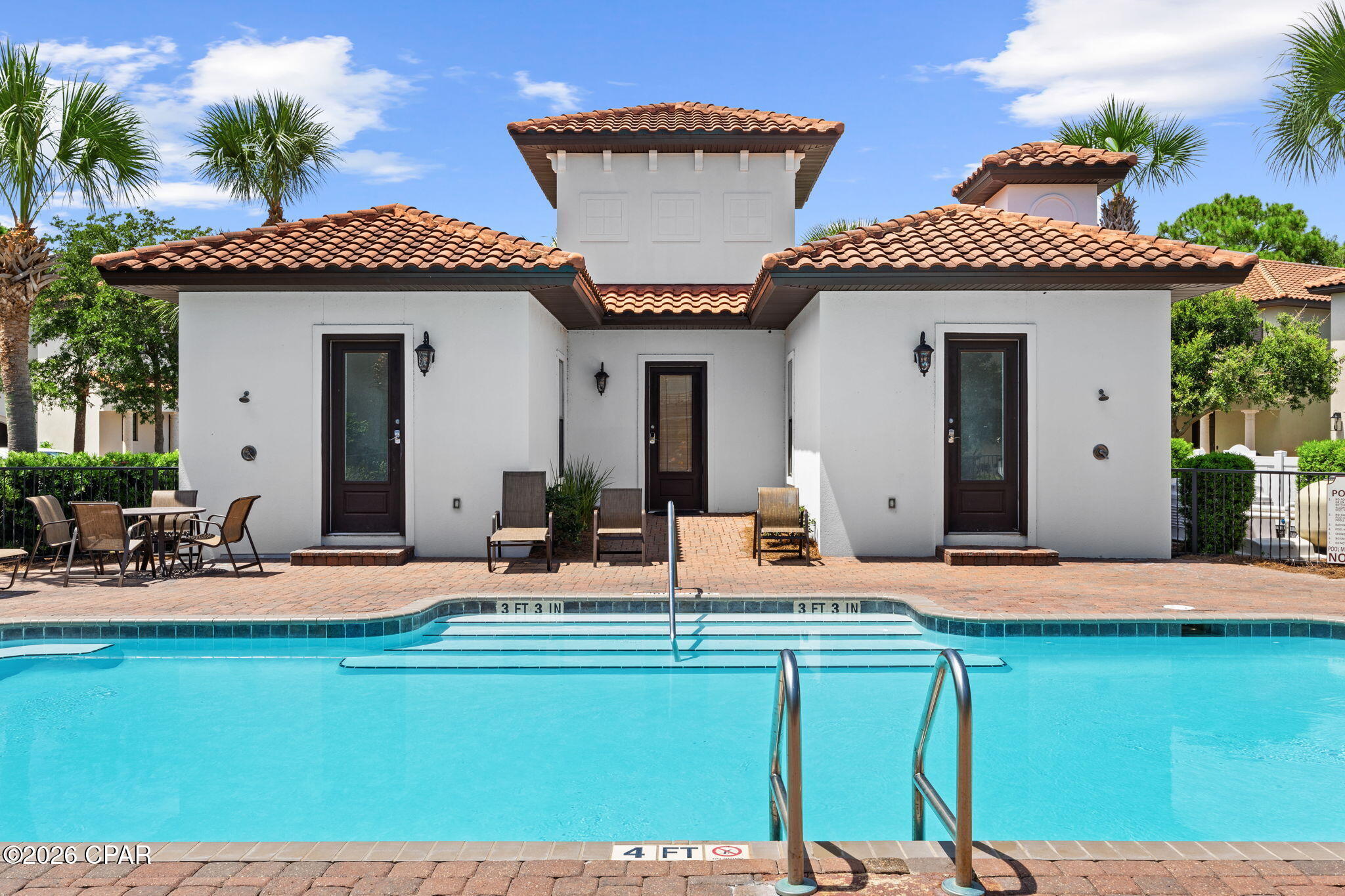 Villa Lago - Residential