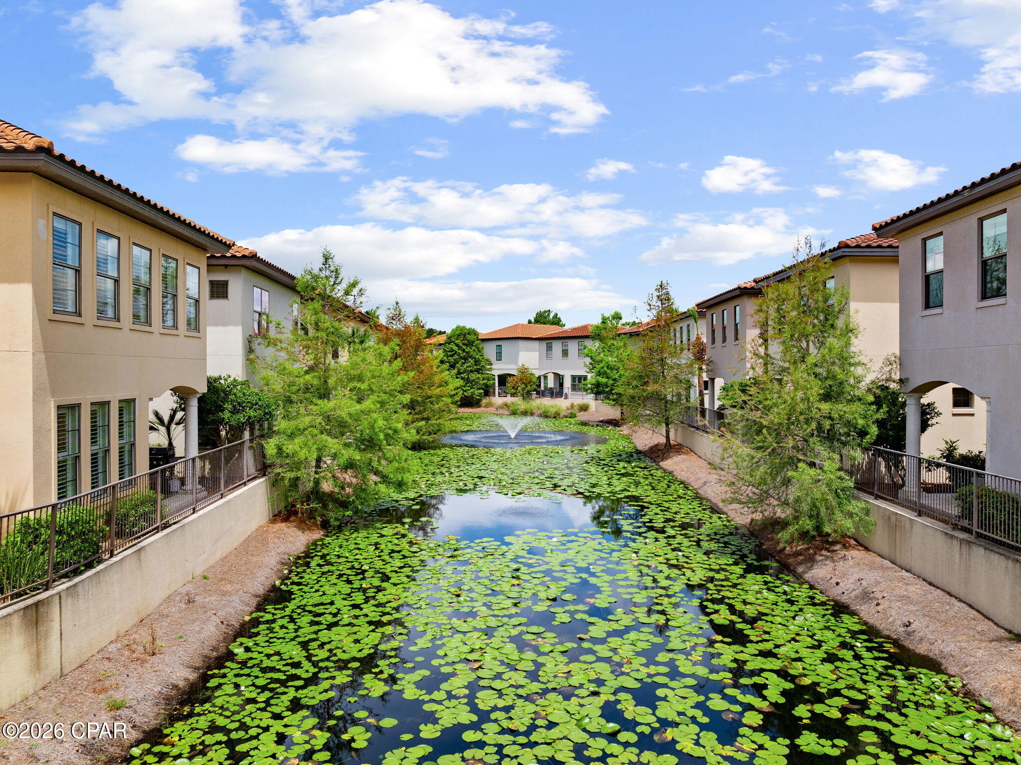 Villa Lago - Residential
