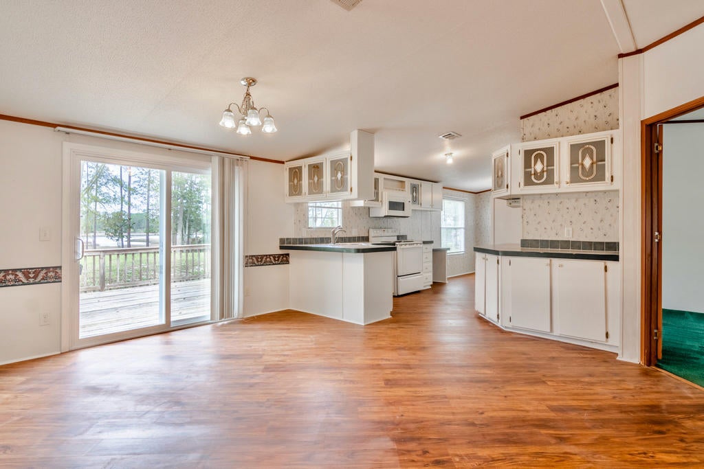 Burnt Mill Creek - Residential