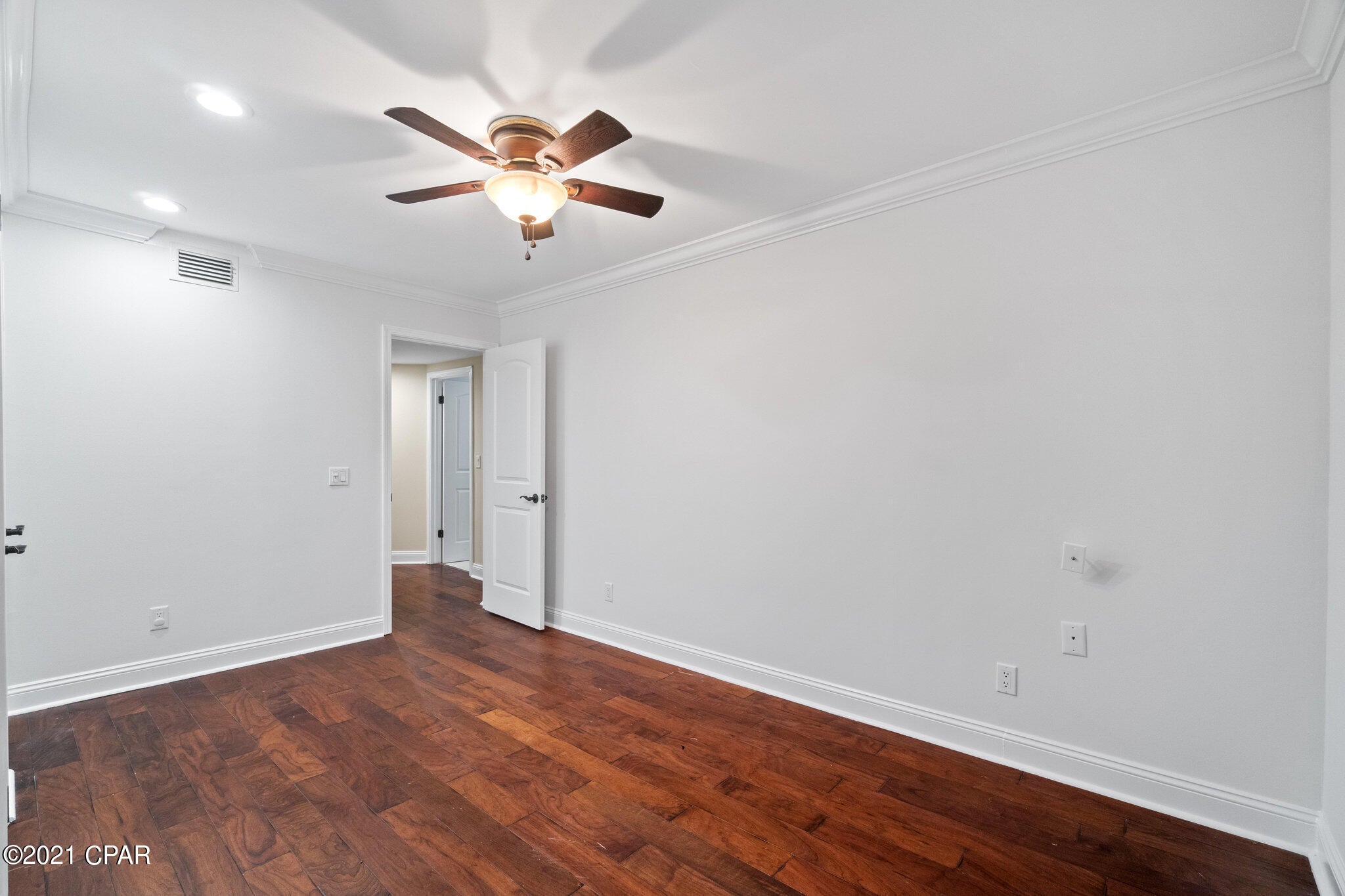 Colony Club - Residential