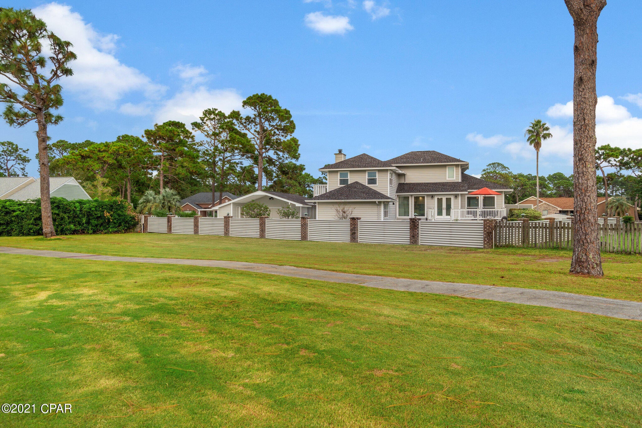 Colony Club - Residential