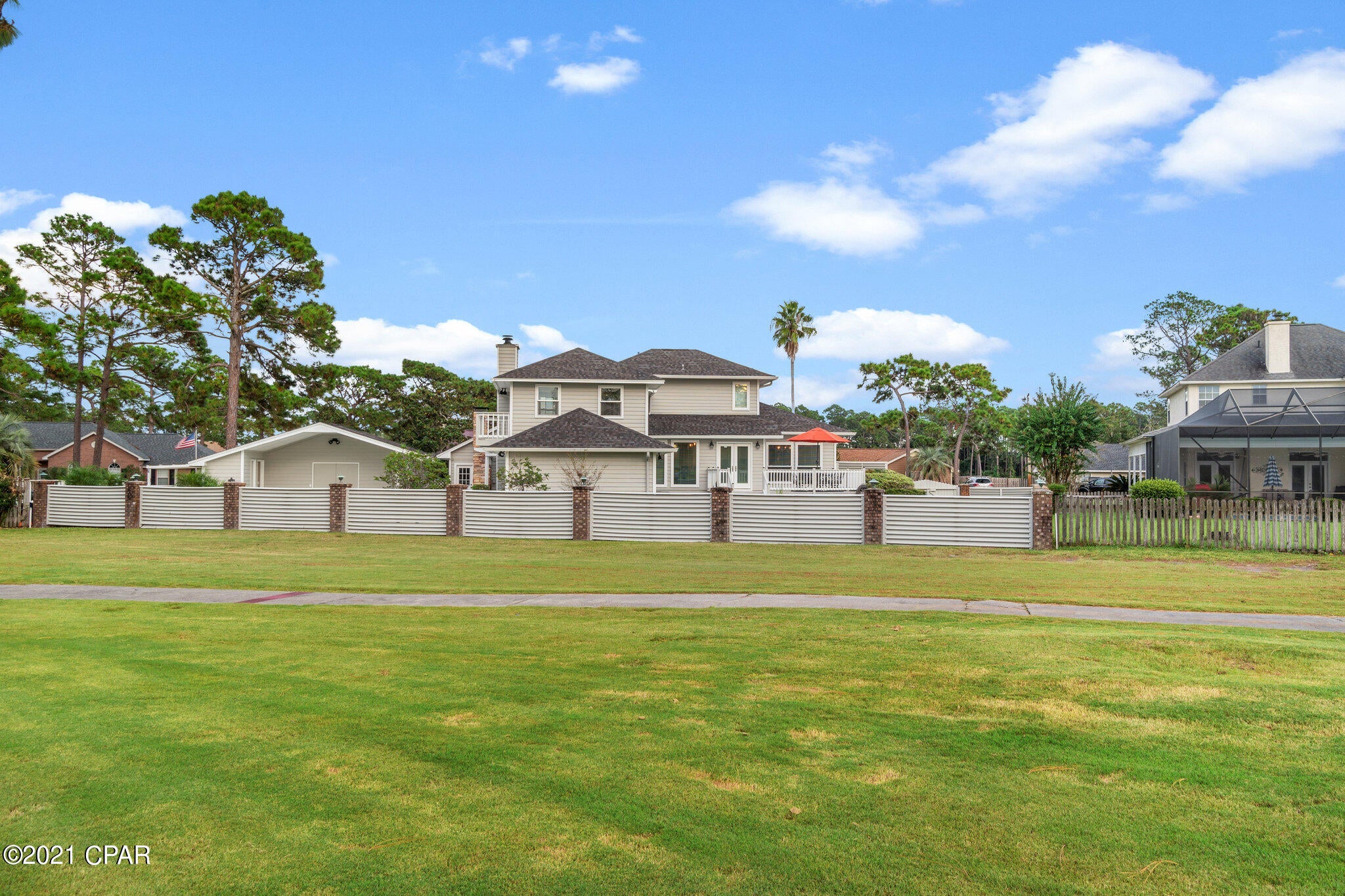 Colony Club - Residential