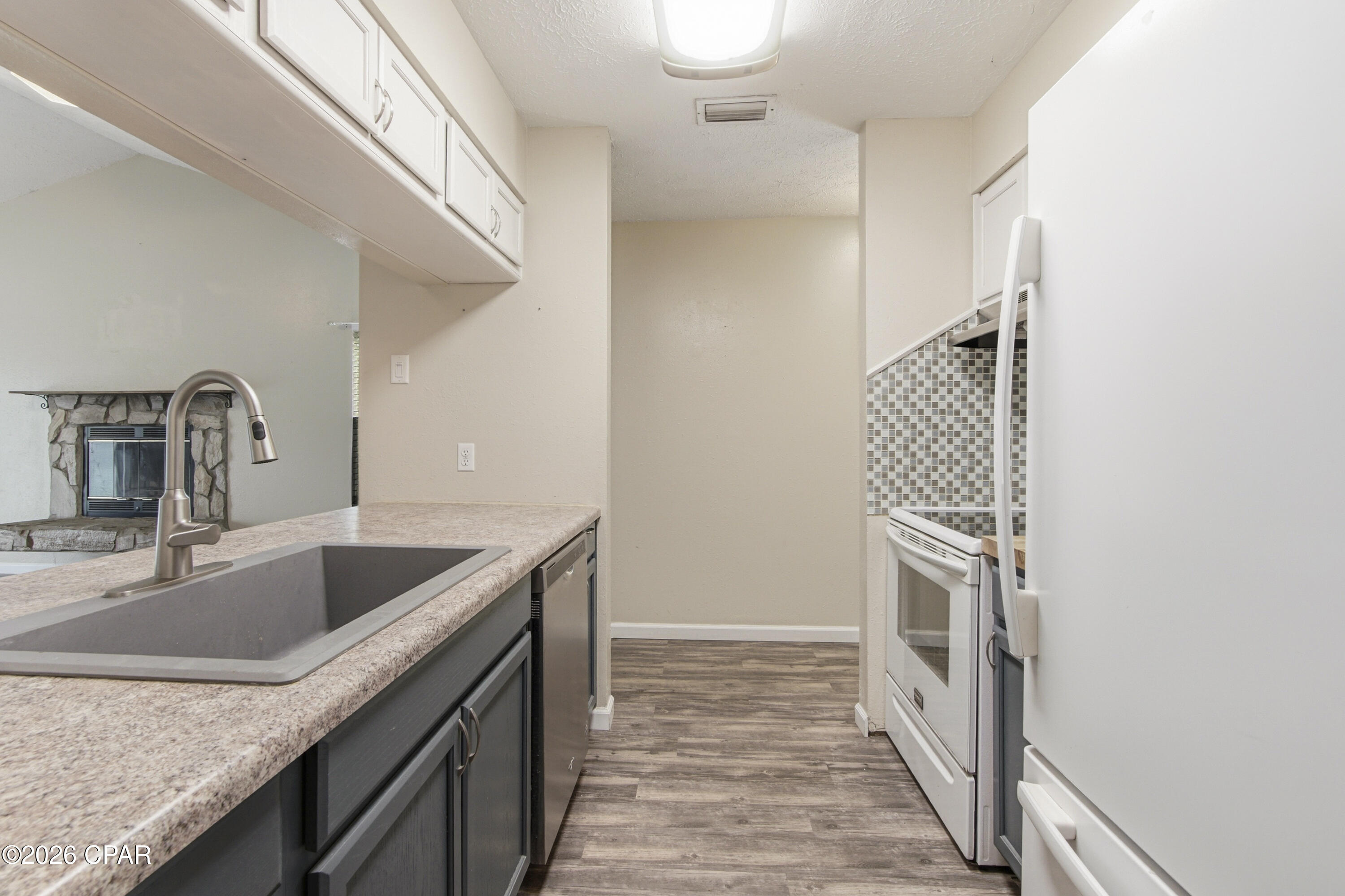 Drummond & Ware Add - Residential Lease
