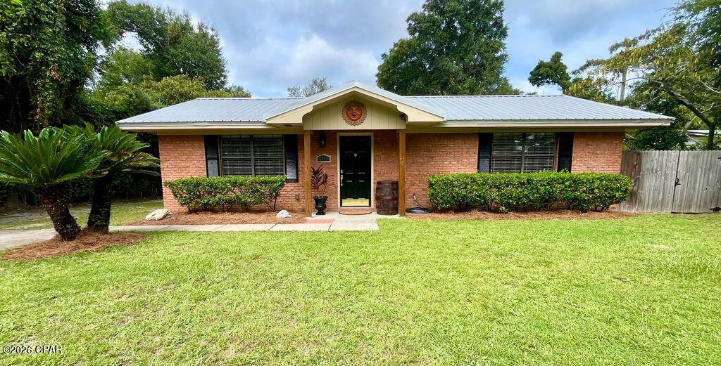 Charming Renovated Brick Home on 1/2 Acre

Enjoy peaceful country living in this fully renovated brick home situated on a private half-acre lot and only a short 30 min drive to the world's most beautiful beaches! 

Property Features:
* Completely updated interior with all-new paint and flooring
* Modern kitchen featuring brand-new stainless steel appliances
* Brand-new 18x20 concrete patio, perfect for outdoor relaxation or entertaining

Location & Lifestyle:
* Located just a half-mile from David Hutchison Park on Deerpoint Lake
ideal for fishermen and boaters/kayaking

Rental Terms:
* Tenant responsible for all utilities
* Current employment and past/current rental references required

First month rent plus security deposit due upon signing. Must have good rental history and references. Background and credit check required for all household members over 18.'