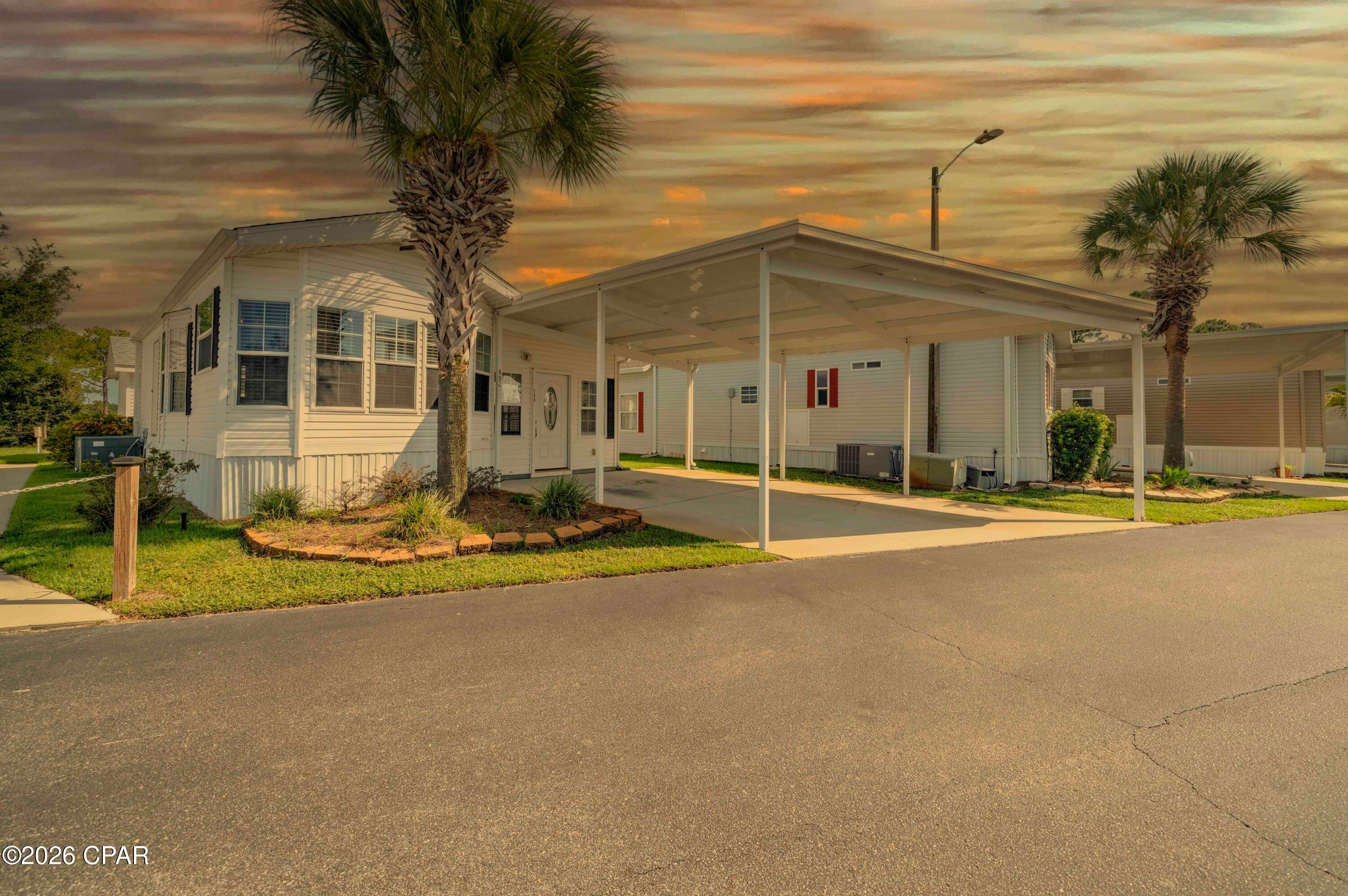 Emerald Pointe Resort - Residential
