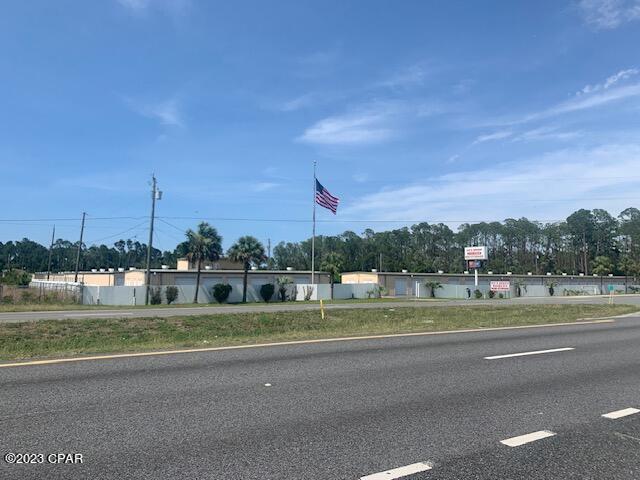 Entered for comparable purposes. 
426 total units in 22 different buildings. 
Total gross building area:76,002
Total Rentable: 68,623
Self storage rentable: 65,423

YOC: 1980 - 2001 - built out over time

Facility was in average condition in flood zone X and A with great visibility and class B investment Class
