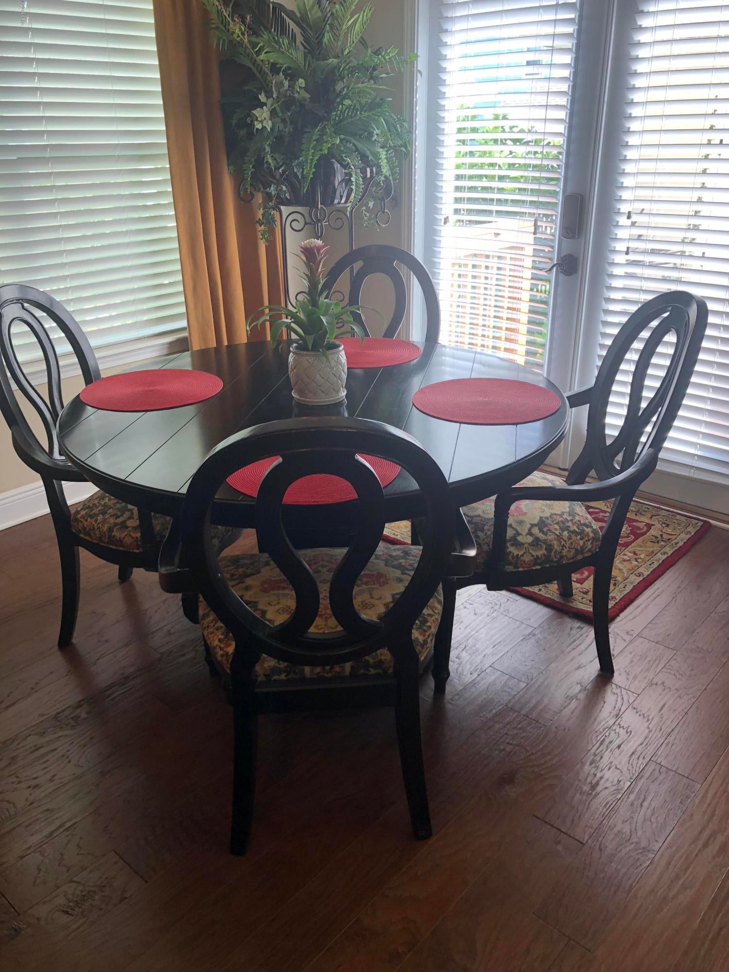 Magnolia Bay Club - Residential