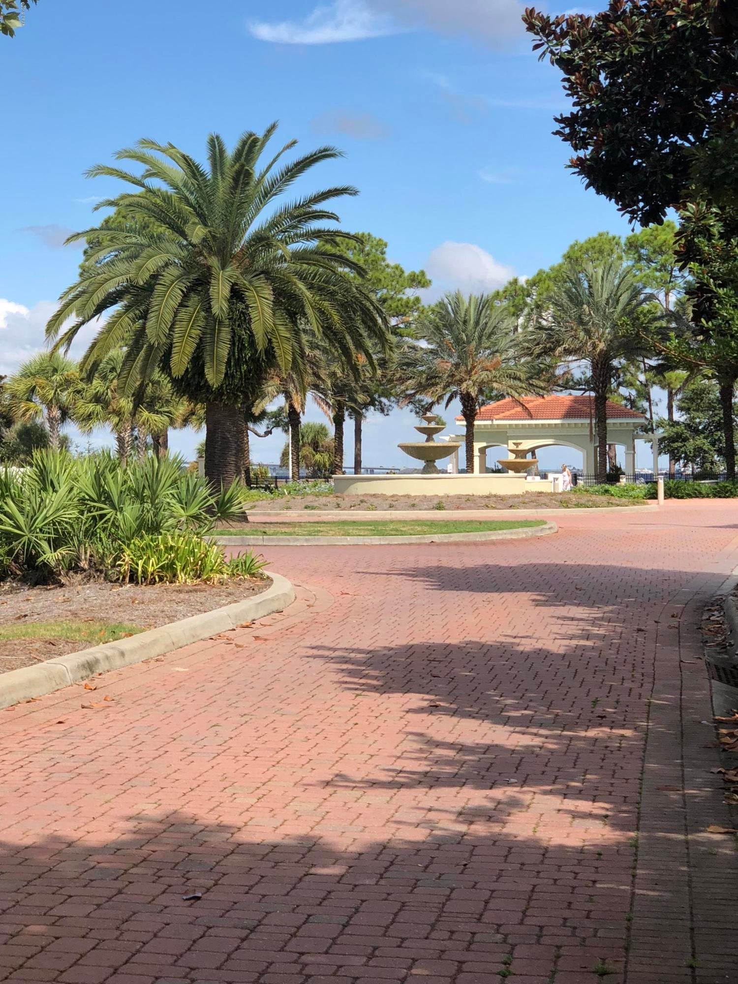 Magnolia Bay Club - Residential