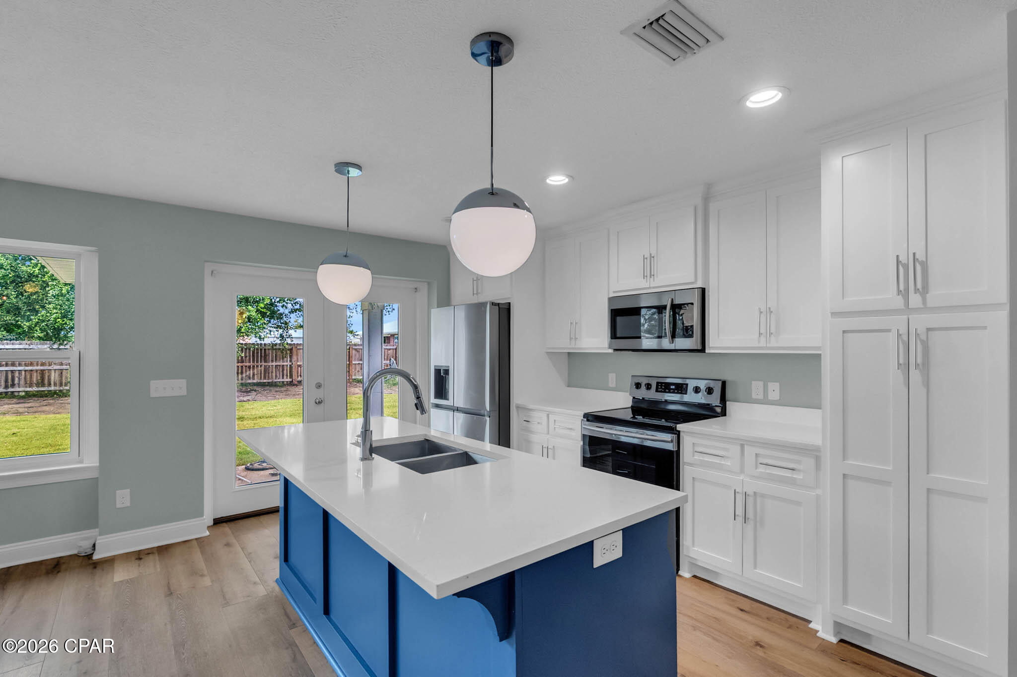 St And Bay Dev Co - Residential