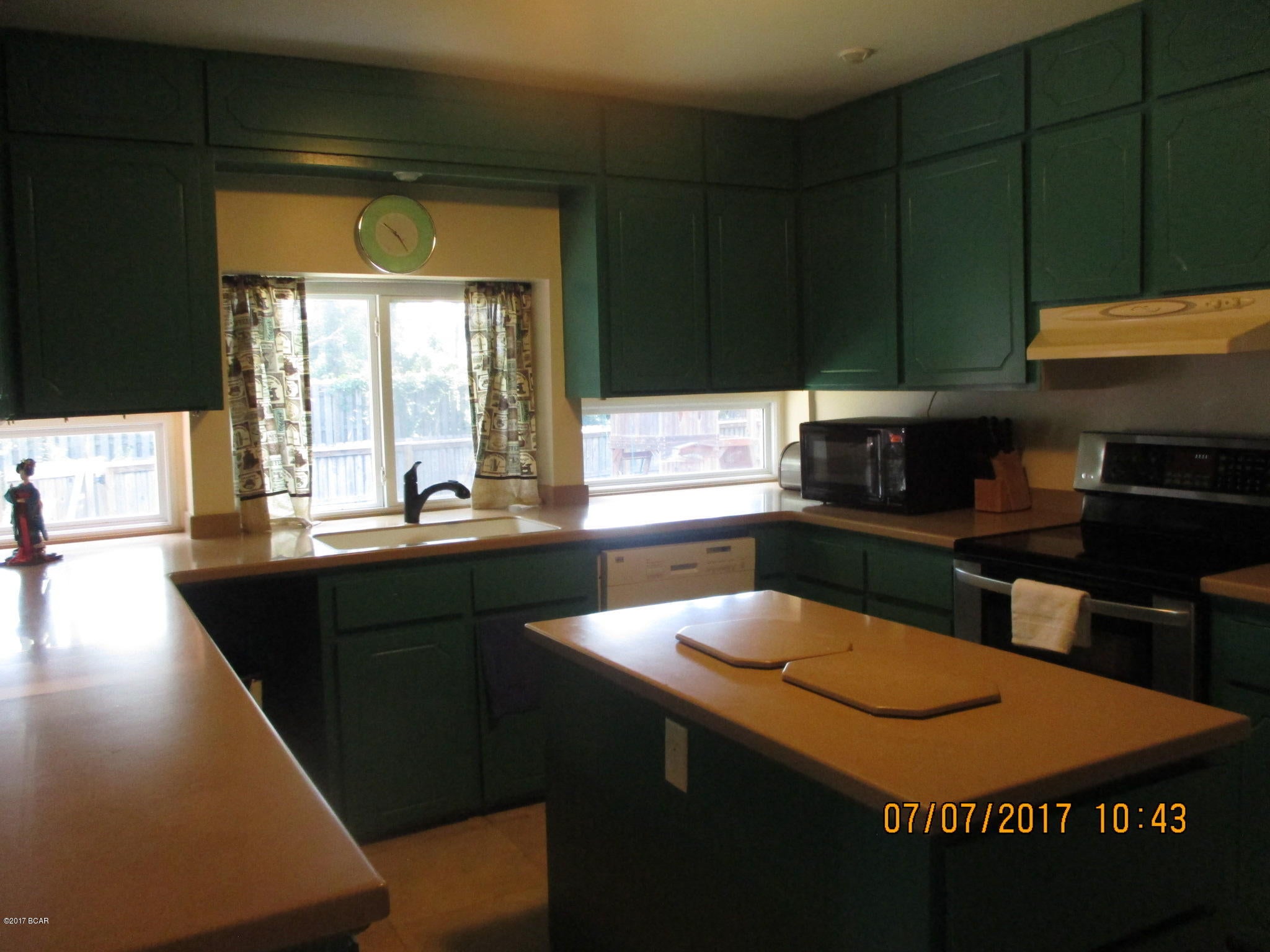 Holiday Beach Unit 16 - Residential Lease