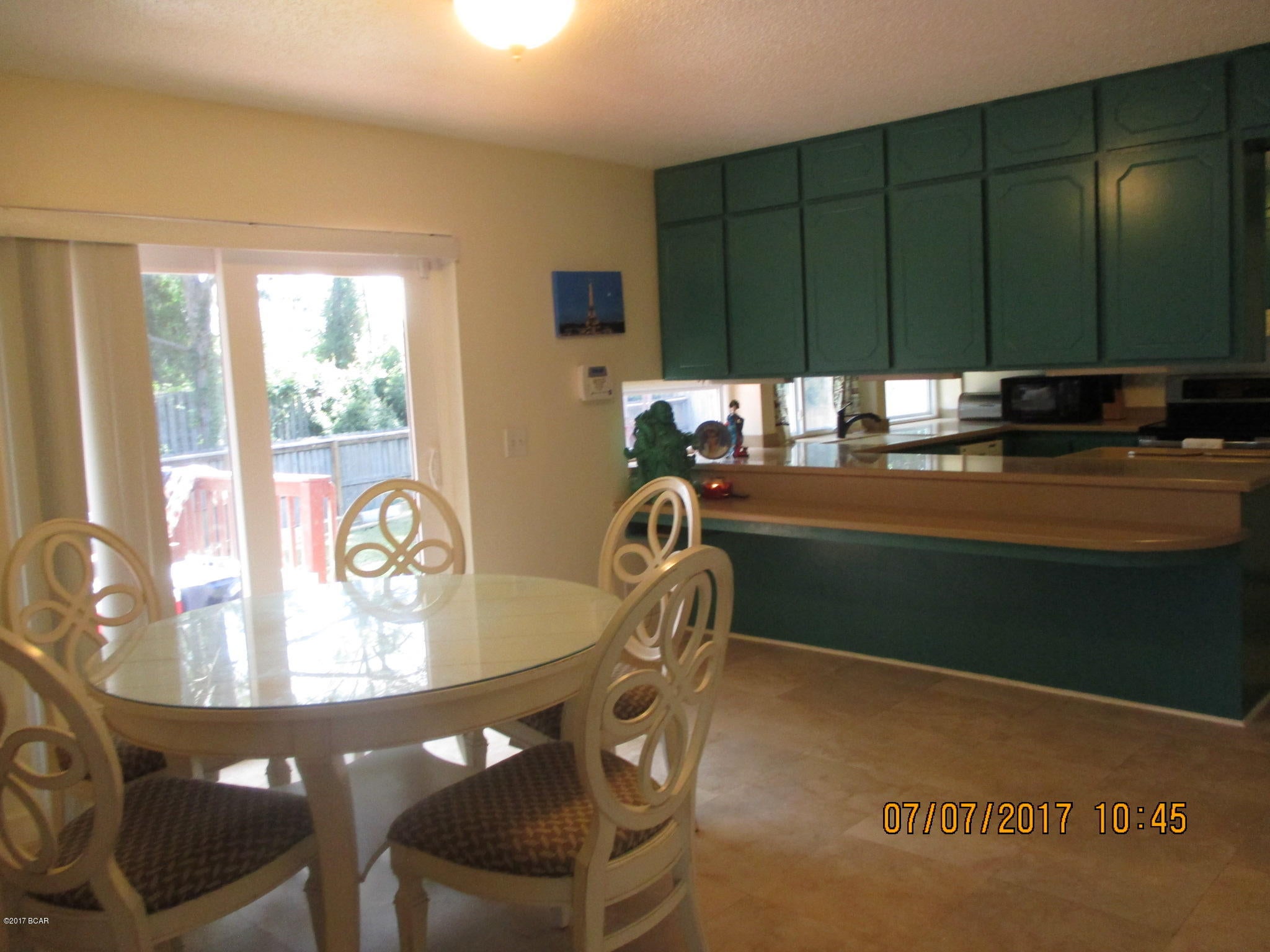 Holiday Beach Unit 16 - Residential Lease