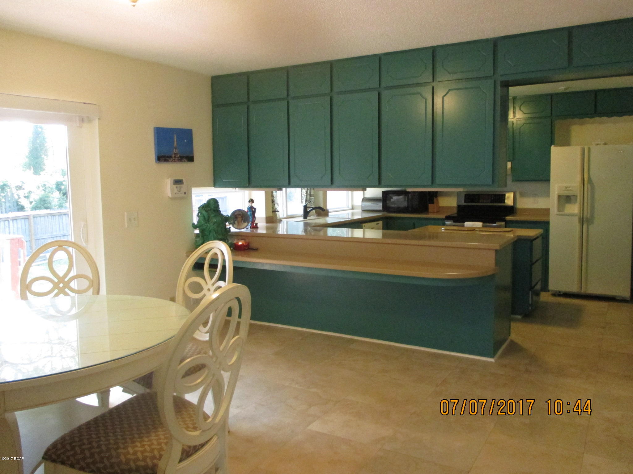 Holiday Beach Unit 16 - Residential Lease