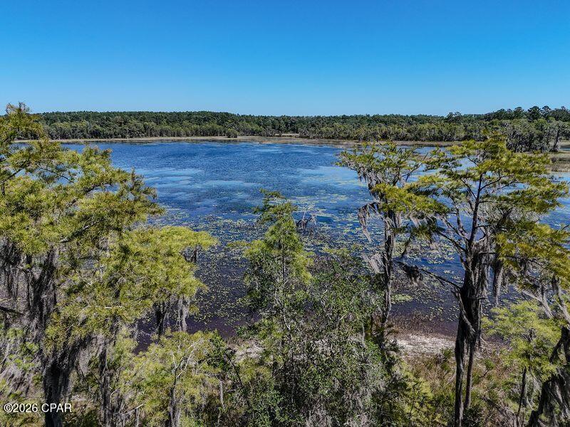 Paradise Lakes - Land
