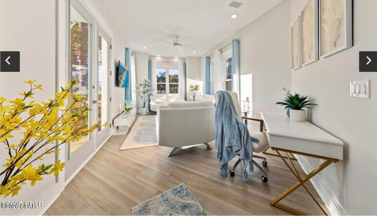 Lagoon Manor - Residential