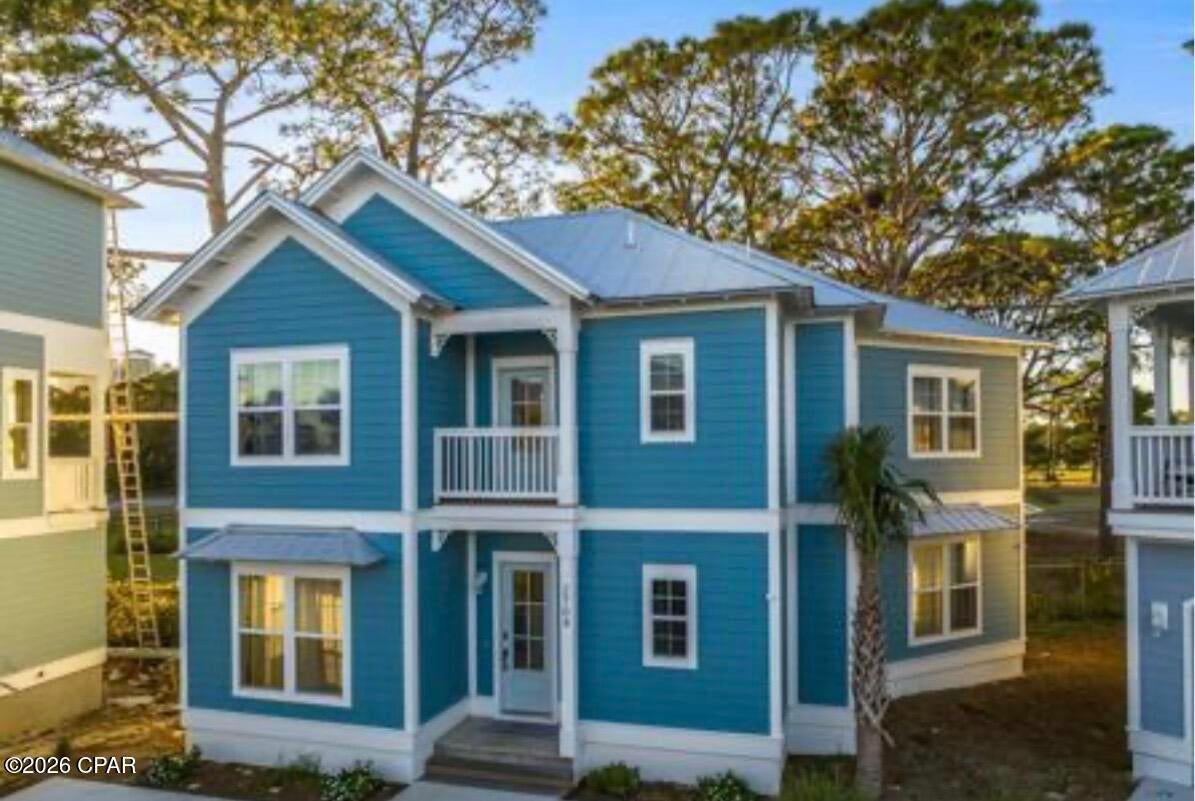 Lagoon Manor - Residential