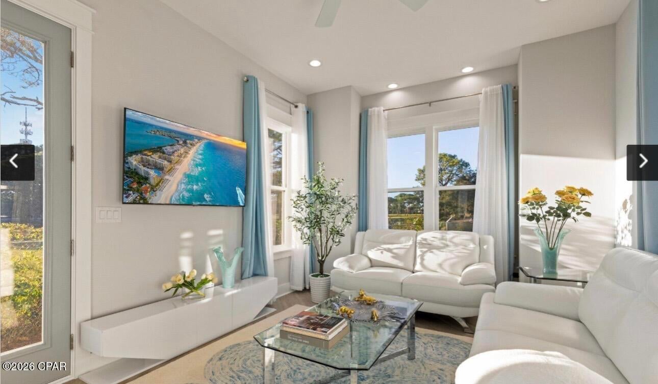 Lagoon Manor - Residential