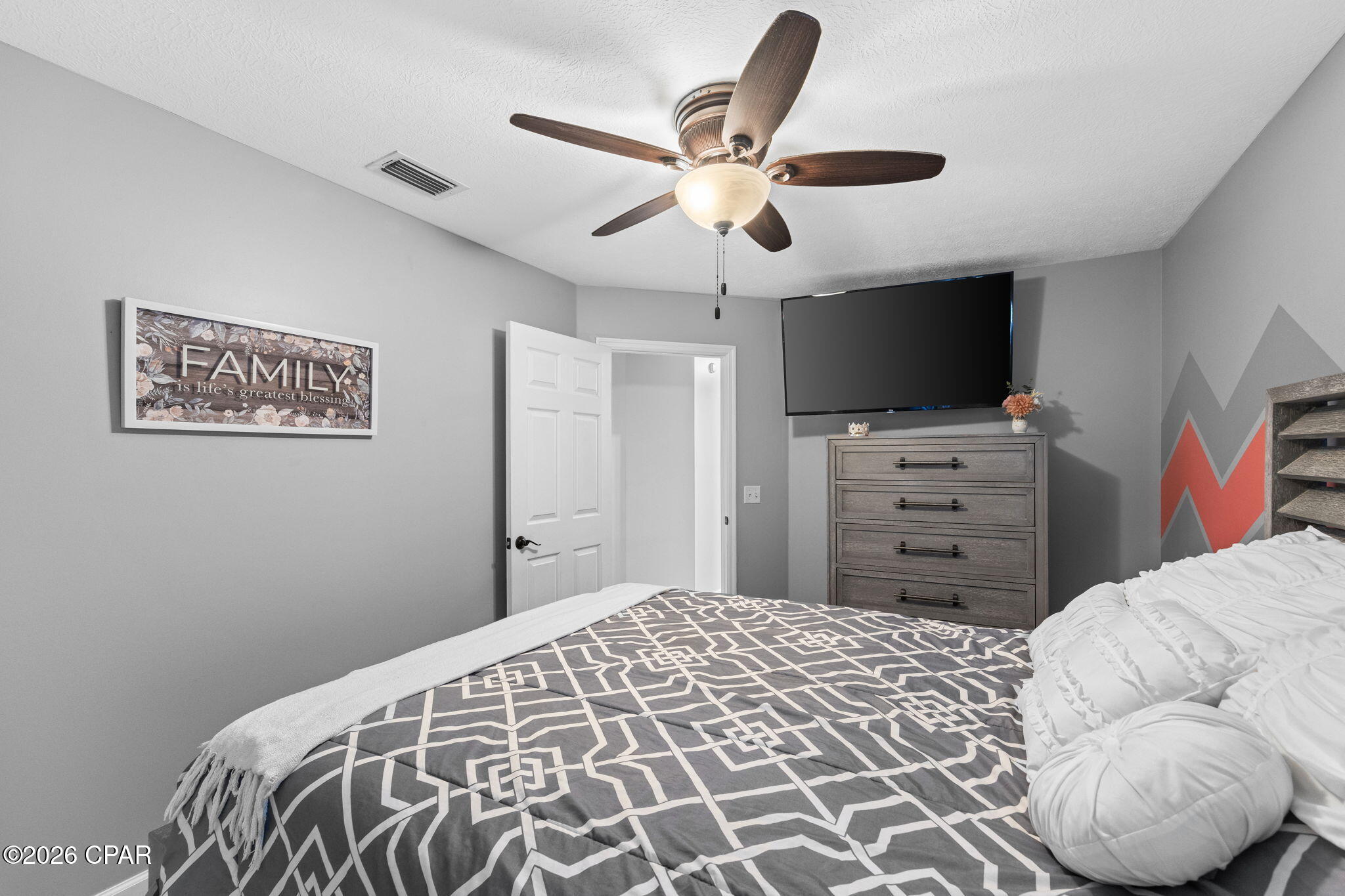 Colony Club - Residential