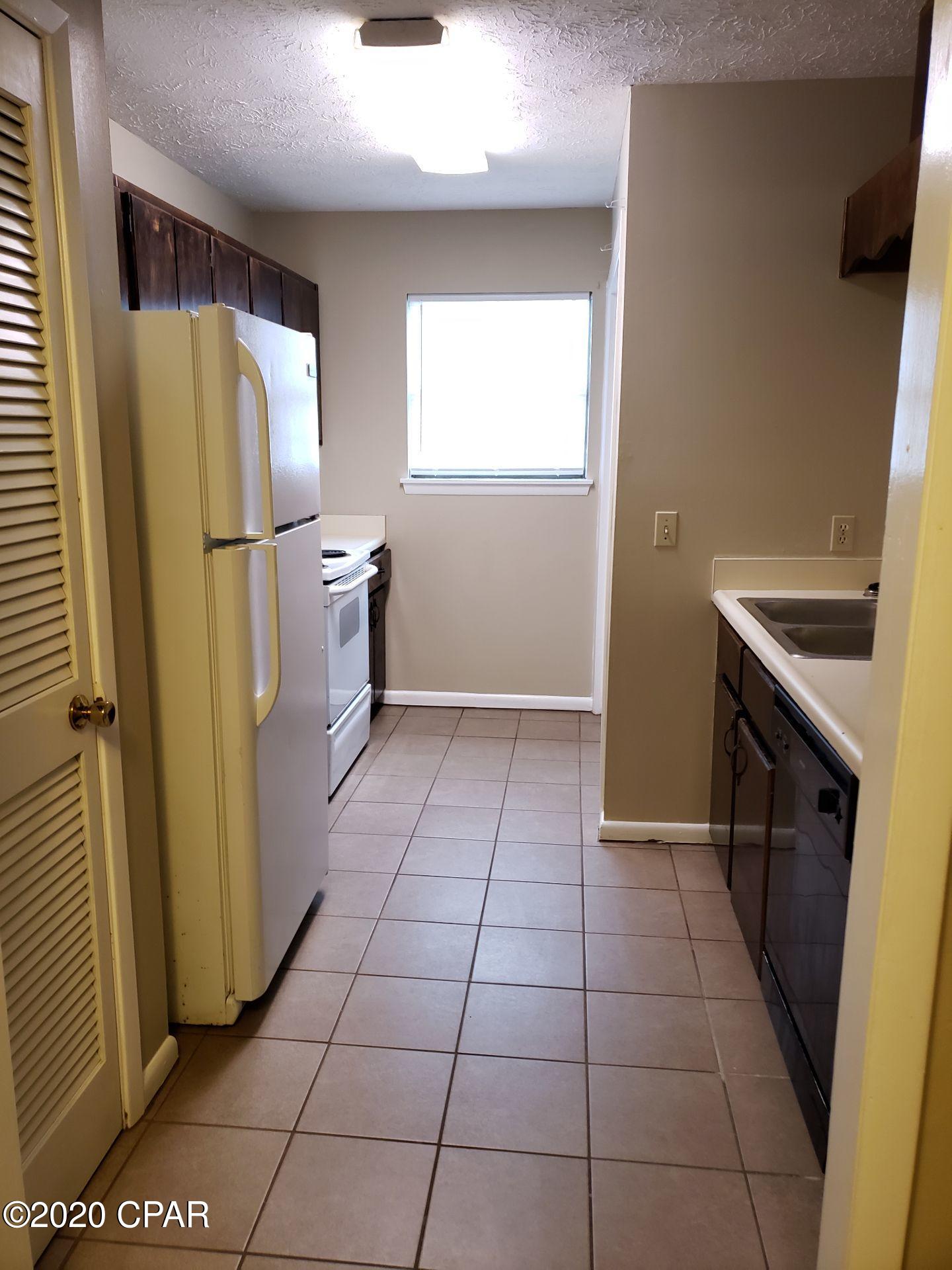 Biltmore Beach 1st Add - Residential Lease