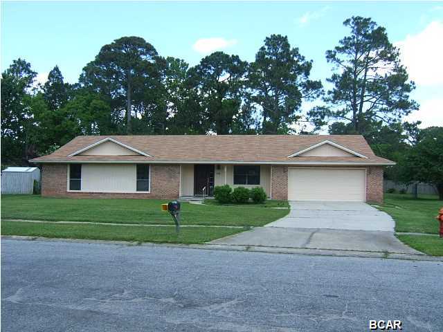 Great starter home in an established subdivision. Newly painted, HVAC, and roof. Large backyard. Great elevation above the street. Perfect home for a starter with schools, downtown and shopping nearby.