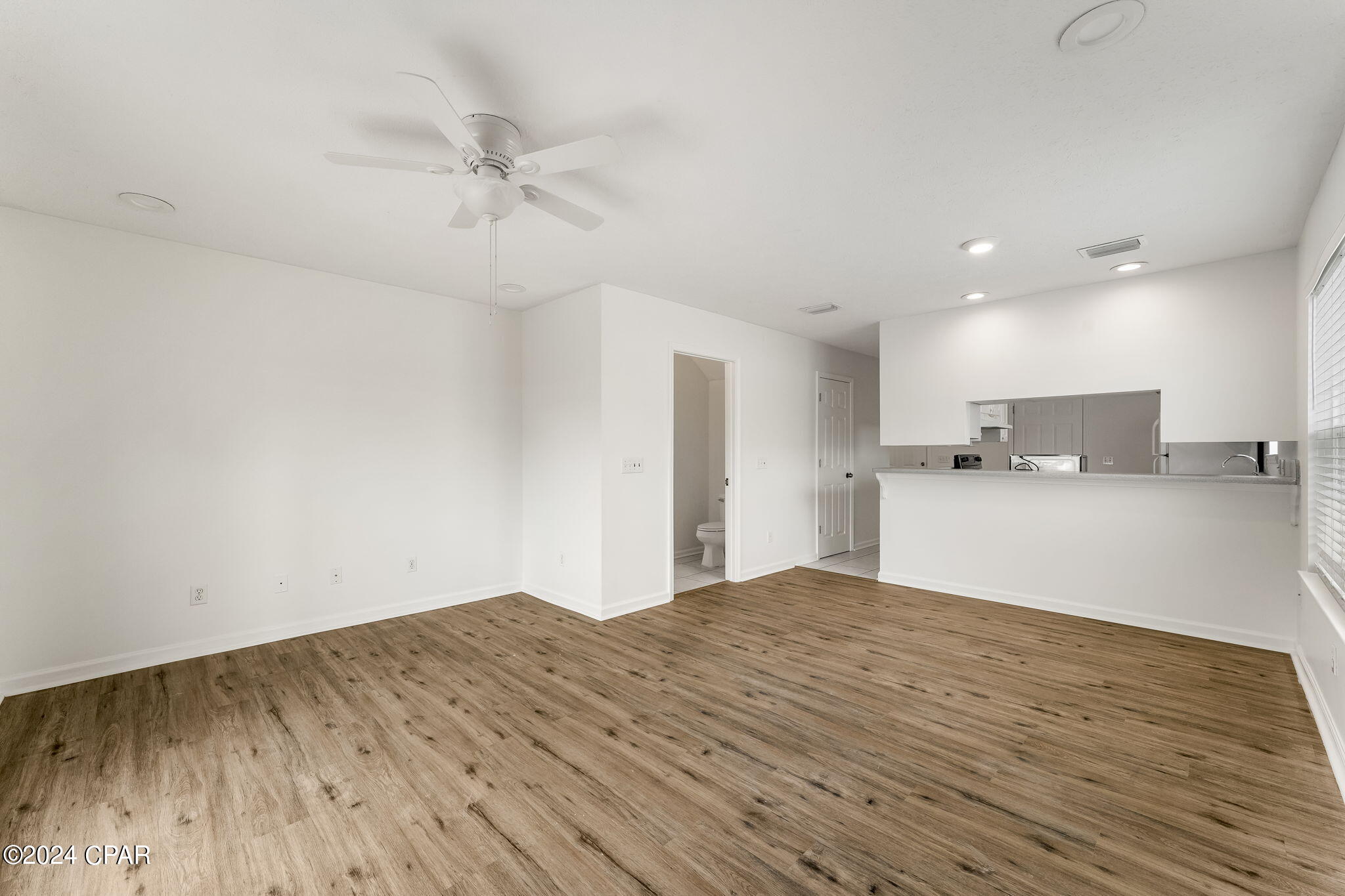 Holiday Beach Unit 7 - Residential Lease