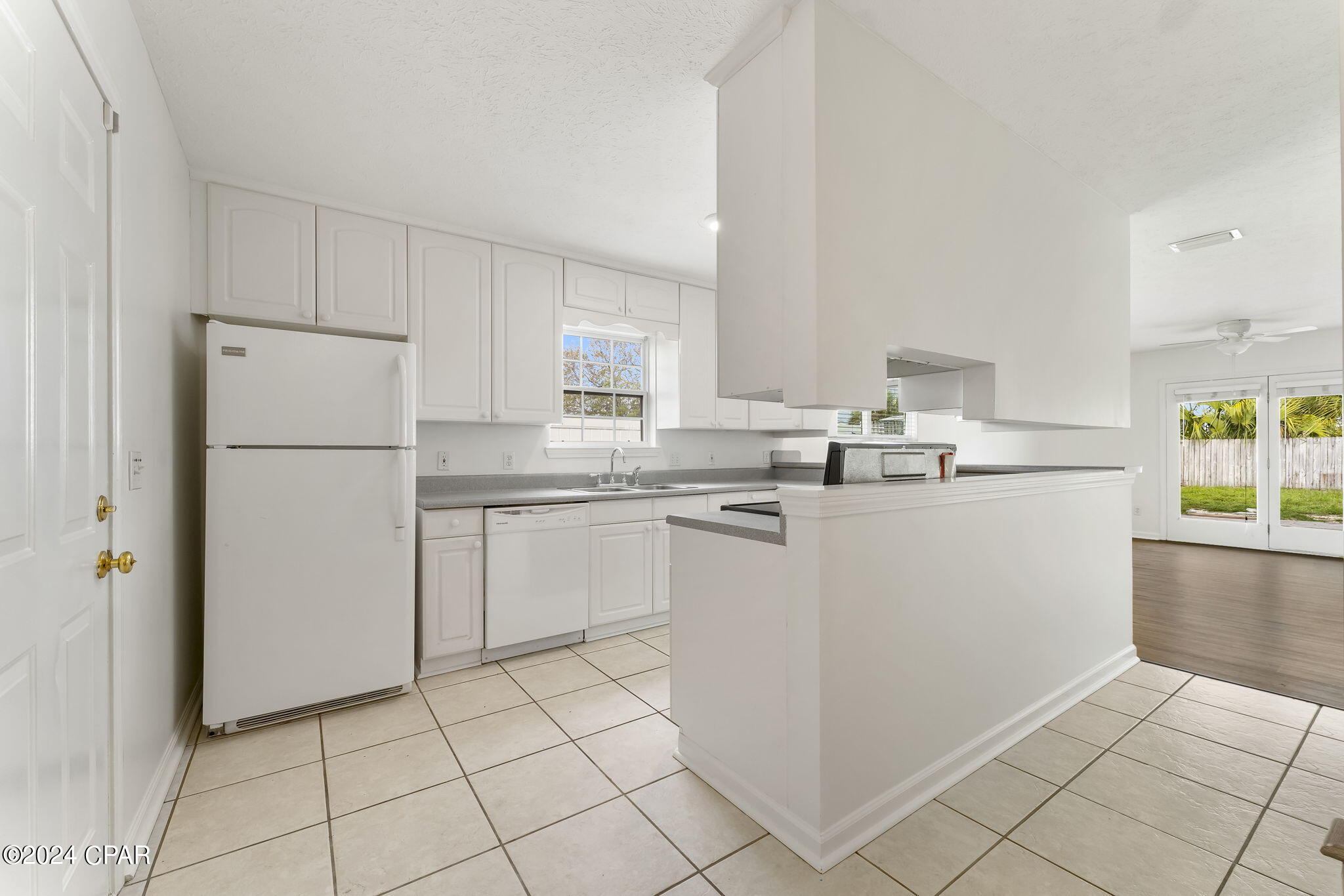 Holiday Beach Unit 7 - Residential Lease