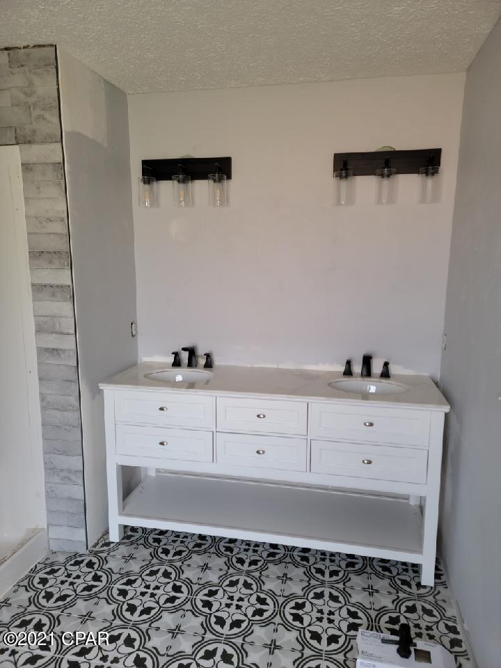 Oakcrest Unit 1 - Residential