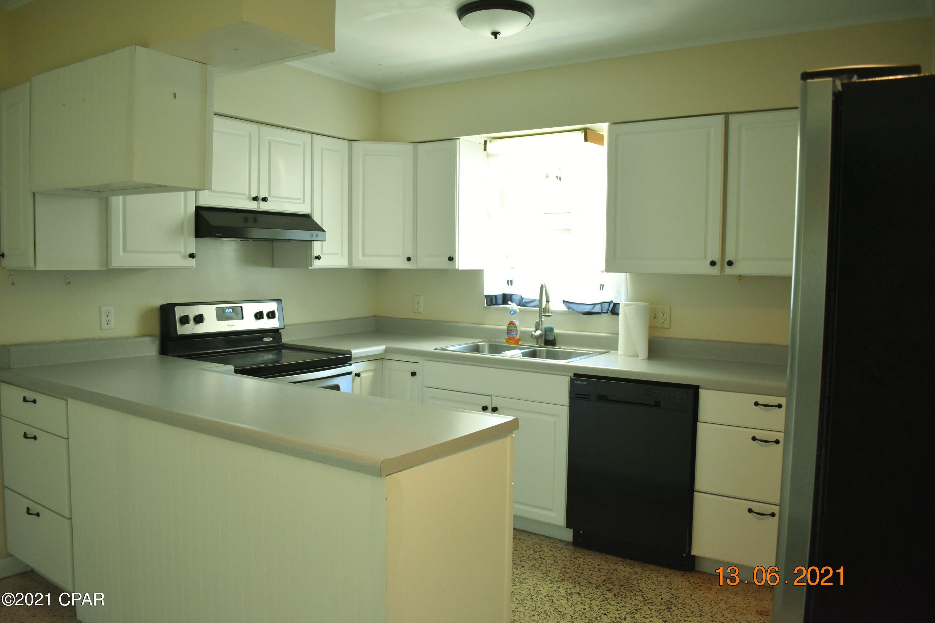 Sunny Hills Unit 4 - Residential