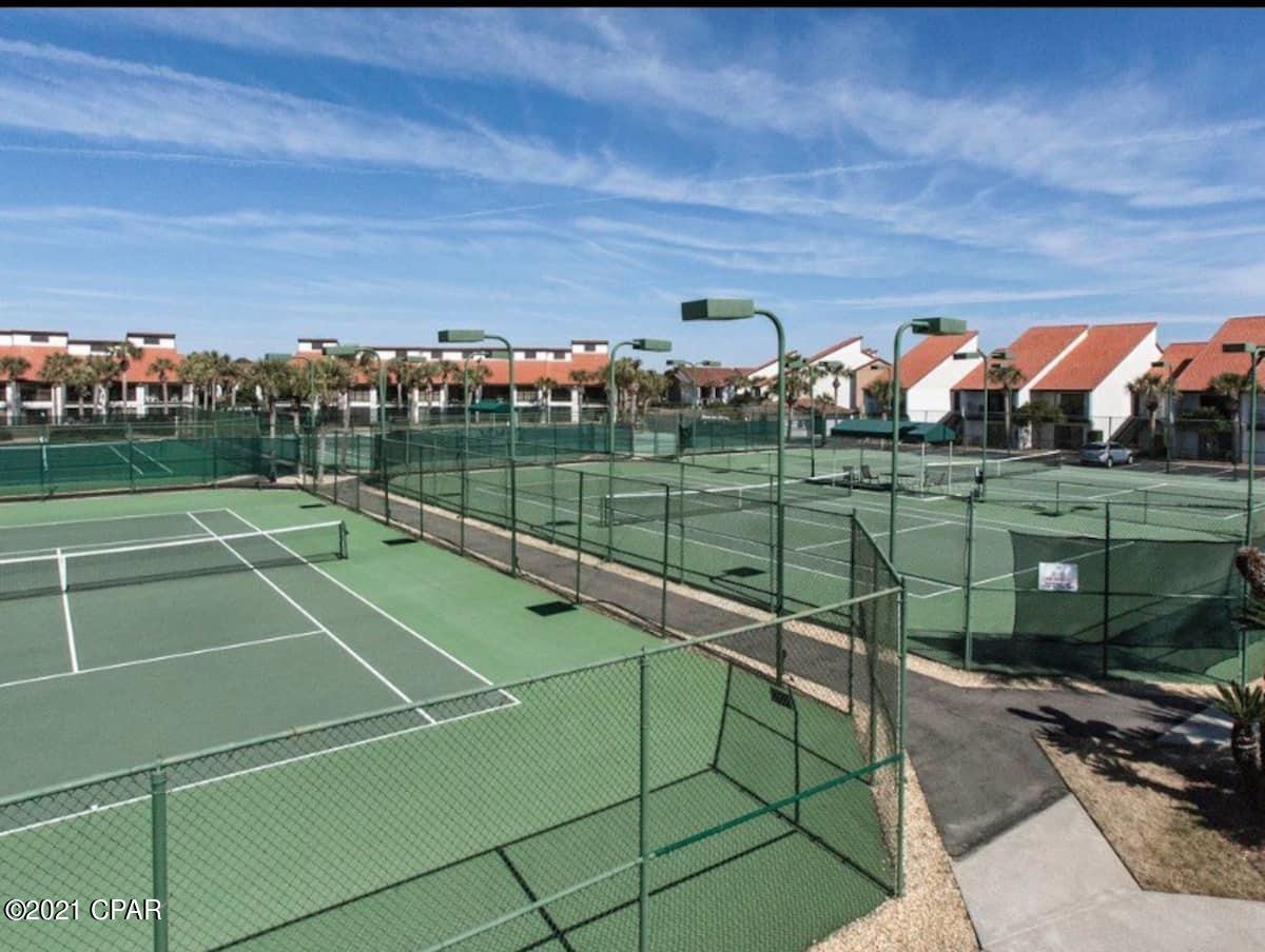 Edgewater Golf Villas I - Residential