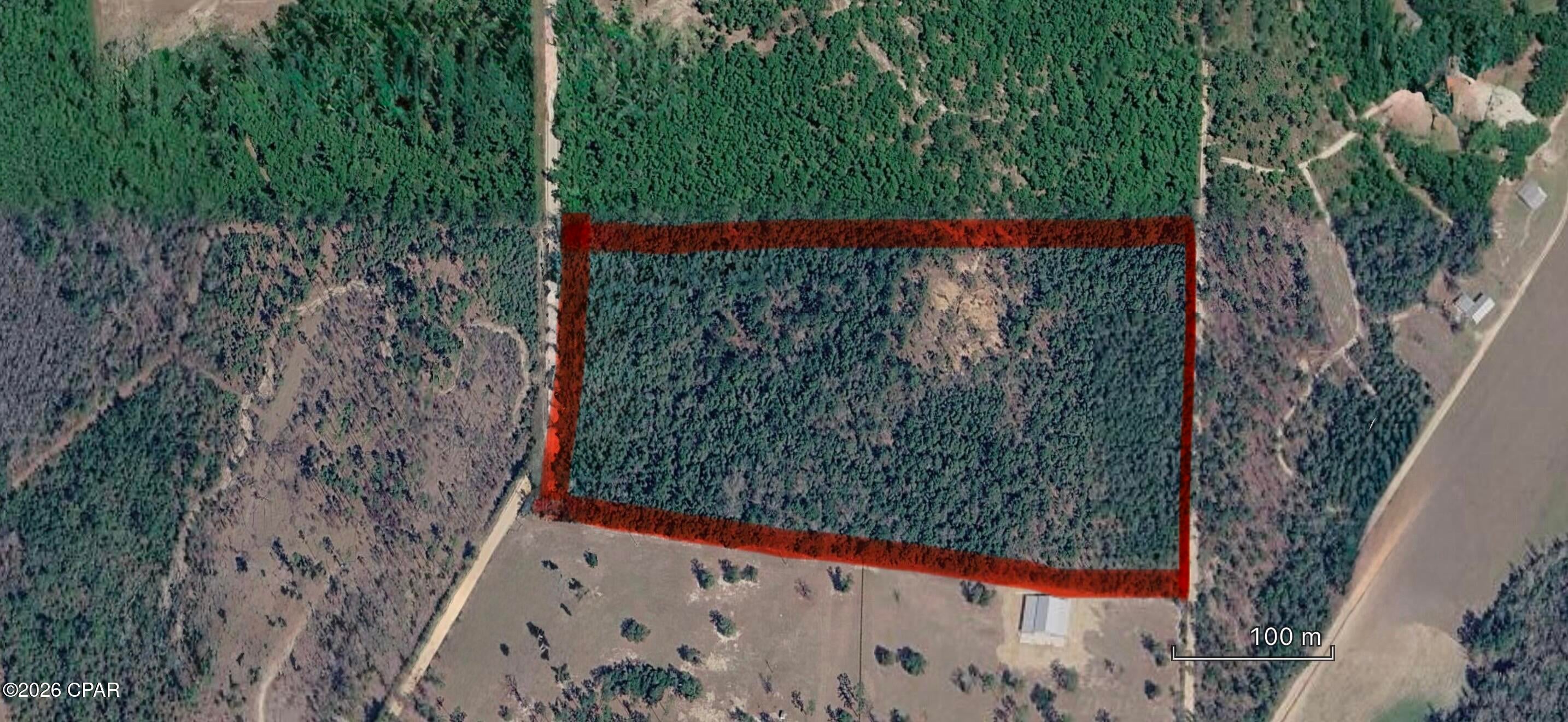 Take advantage of this exceptional 19.2-acre residential tract in Chipley, Florida. With a beautiful natural setting, plenty of open space, and room to create your own private retreat, this property offers a variety of possibilities for a custom home, or family homestead. Enjoy the peace and privacy of country living while remaining conveniently located near Chipley's local amenities, shopping, and services.