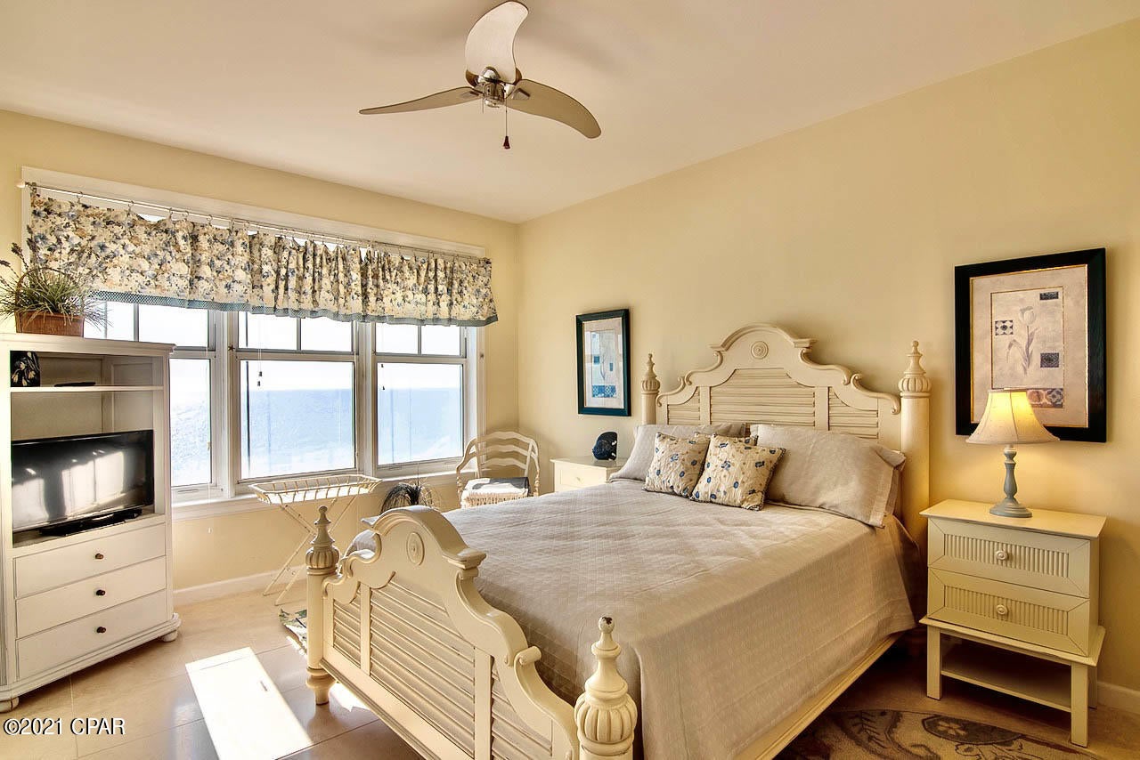 En Soleil Condo - Residential
