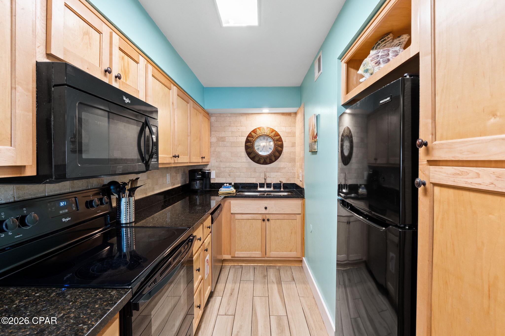 Thomas Drive Park U-1 - Residential