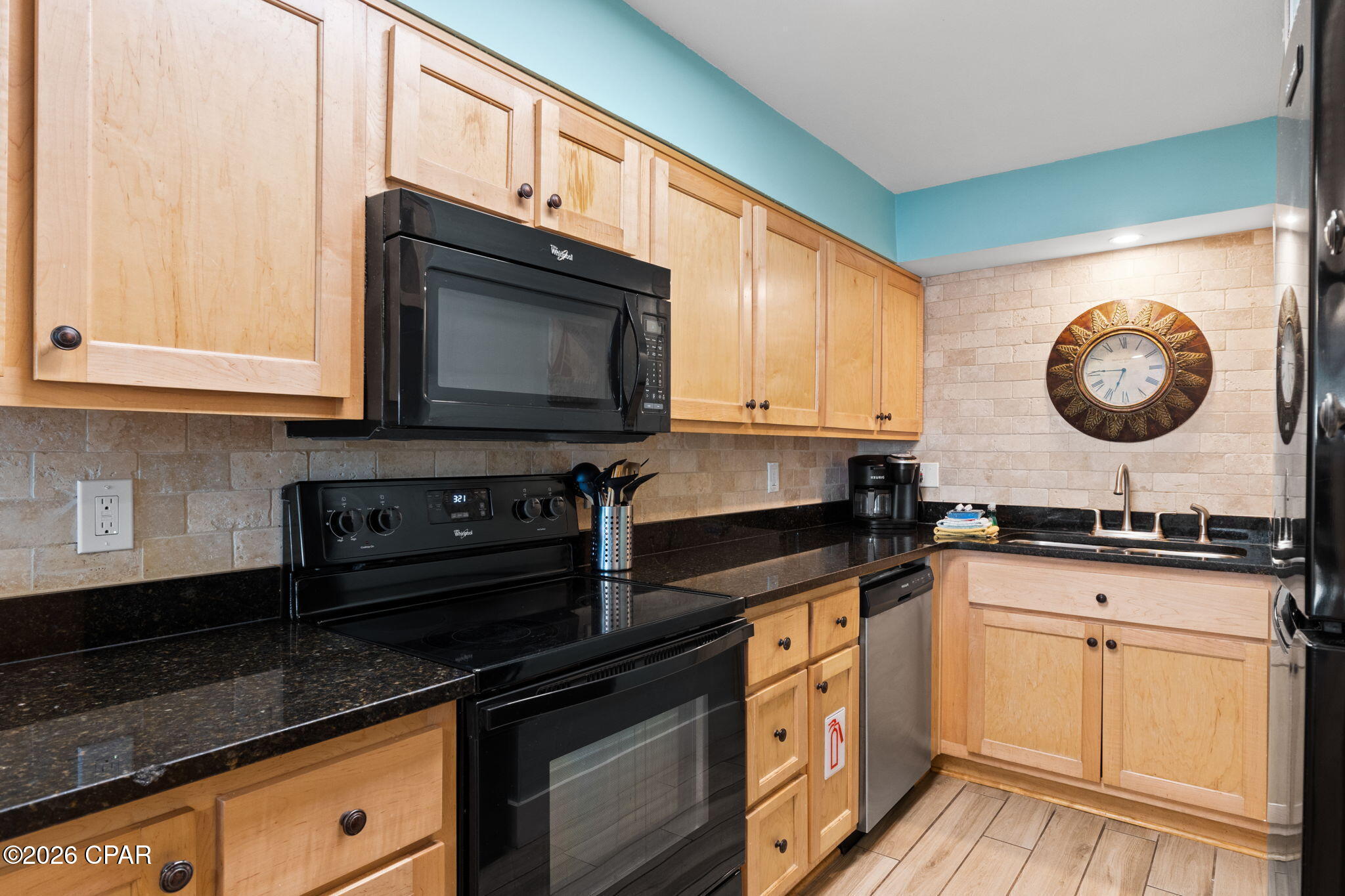 Thomas Drive Park U-1 - Residential