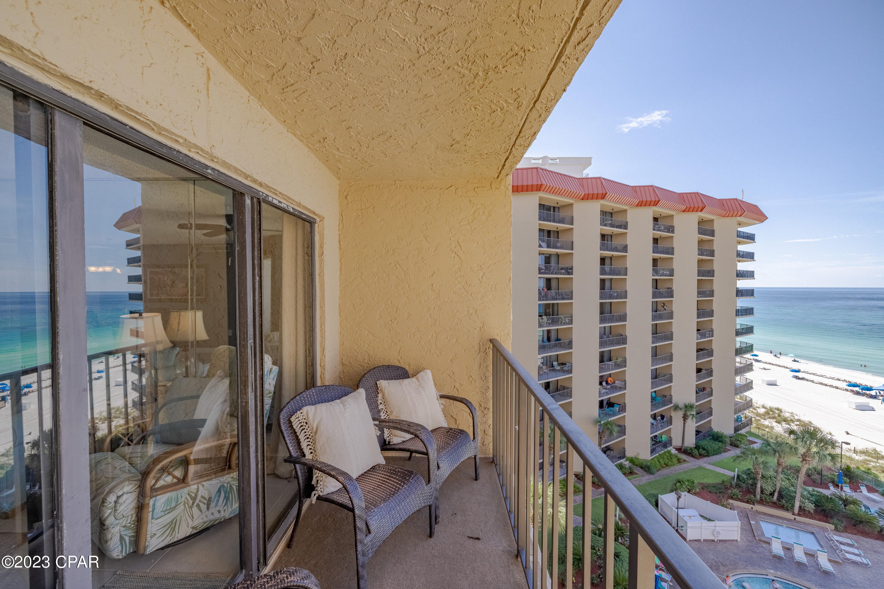 Summerhouse Condo. - Residential
