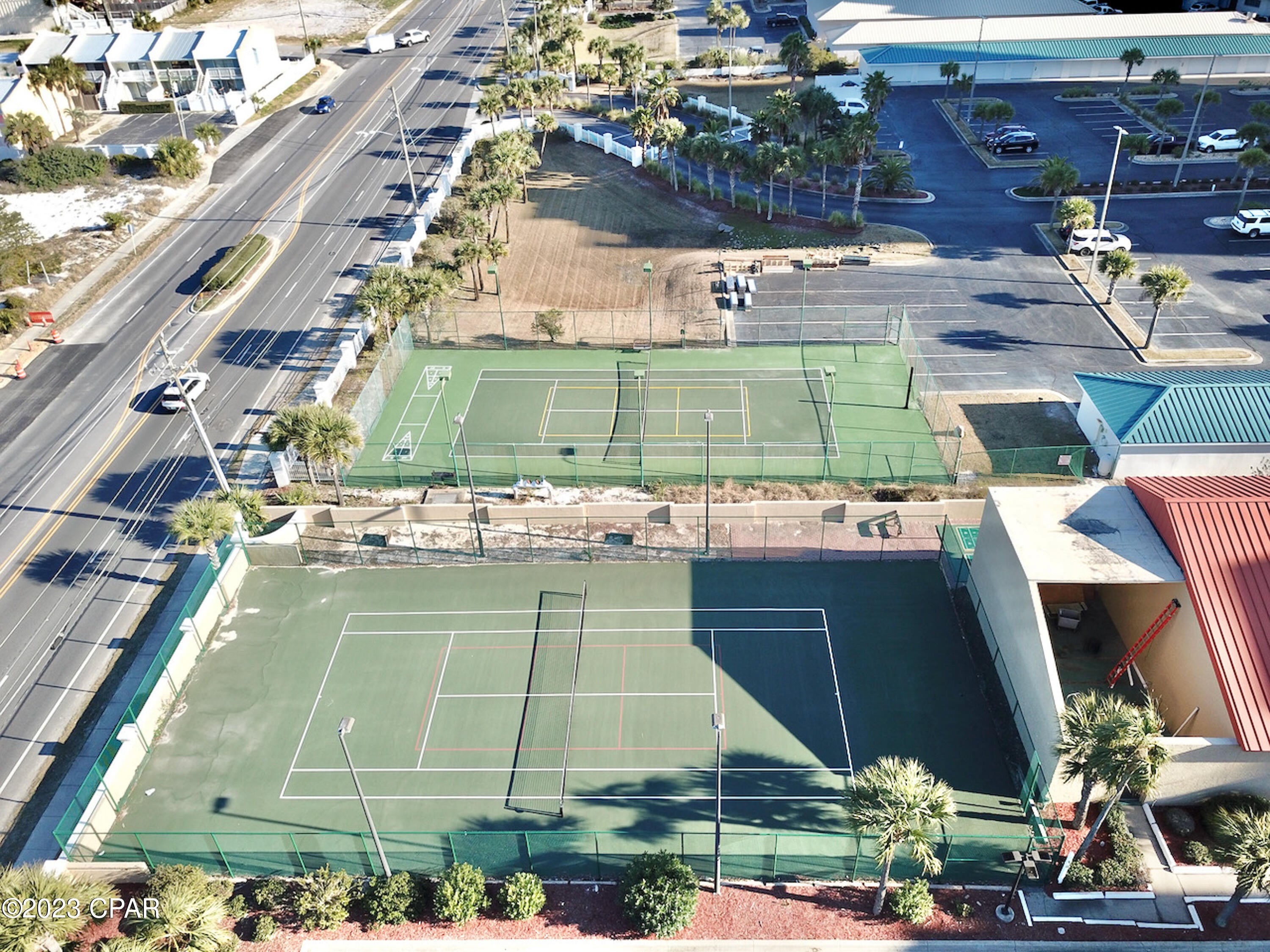 Summerhouse Condo. - Residential