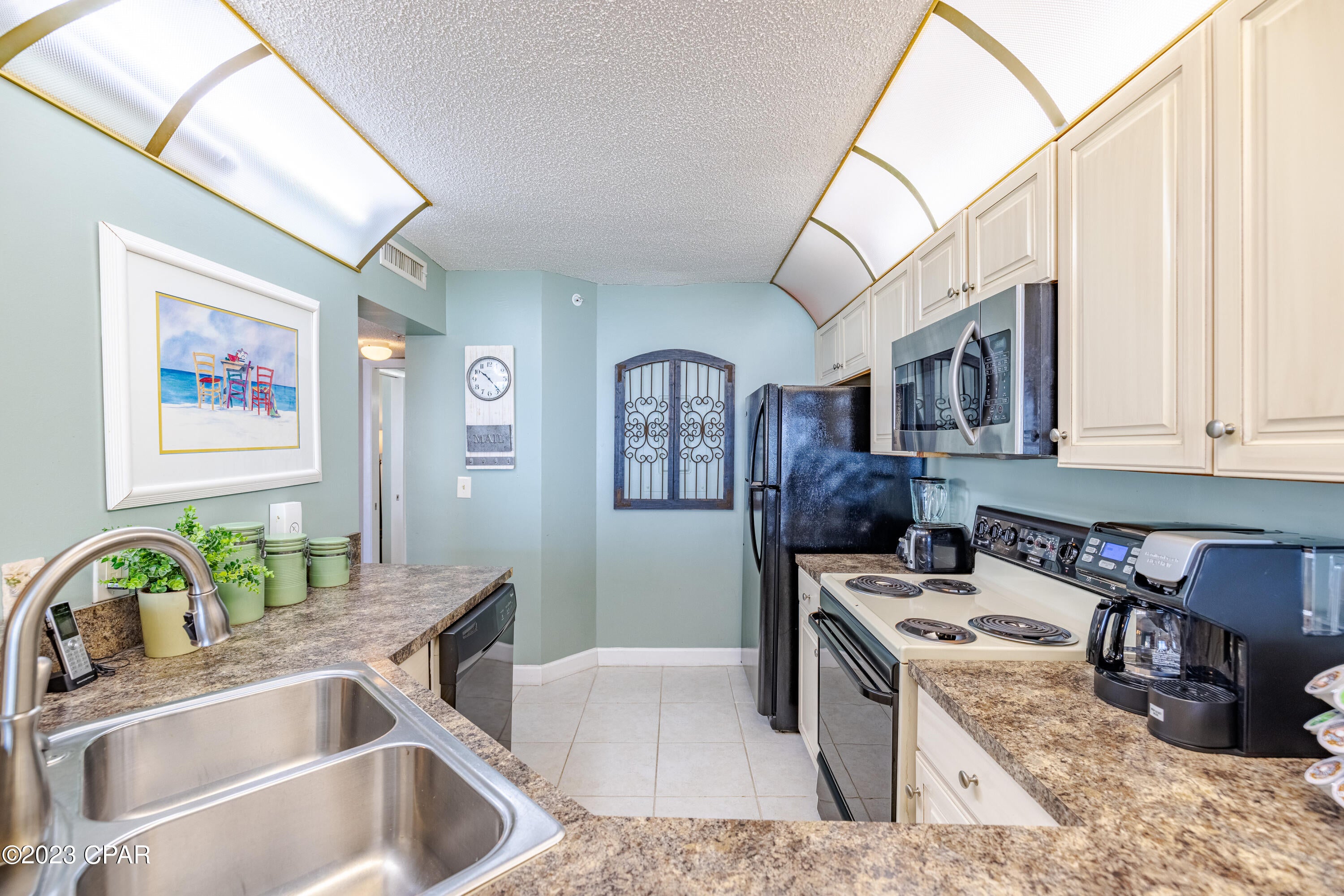 Summerhouse Condo. - Residential