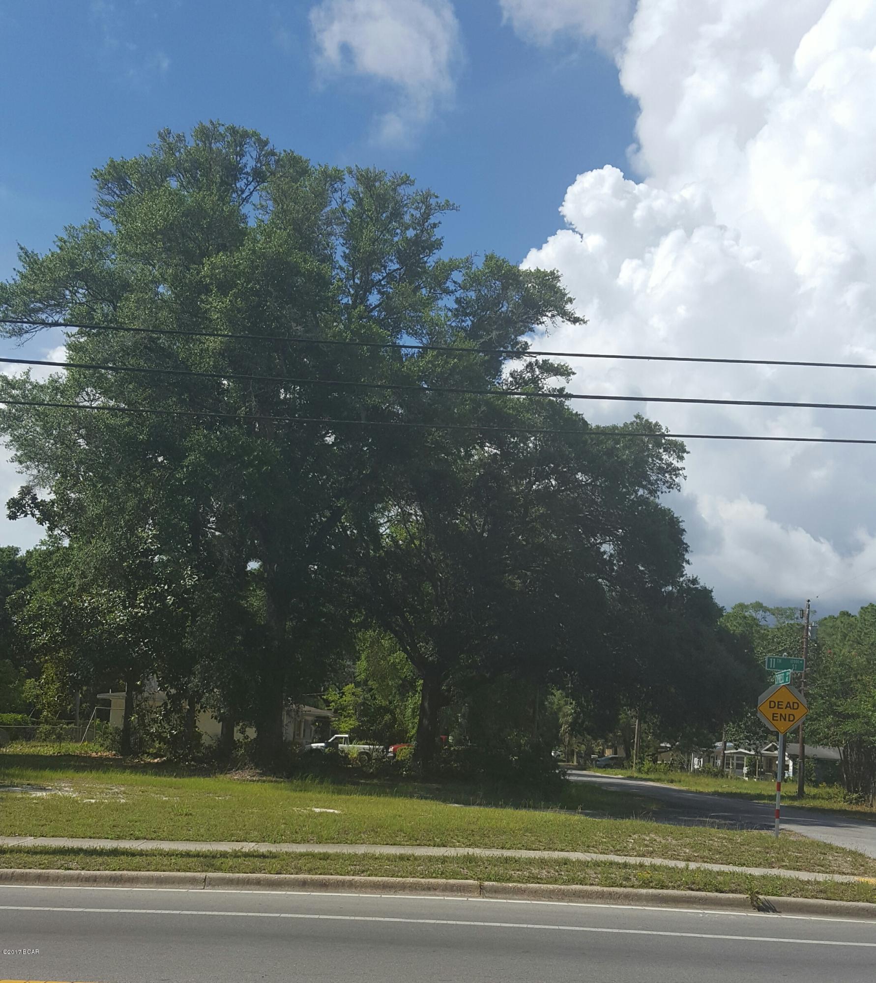 Great location to build your home and/or small business. Adjacent lot is available also(65x120 $12000). Zoned Mixed use so check with the City of Panama City to verify any uses other than residential.