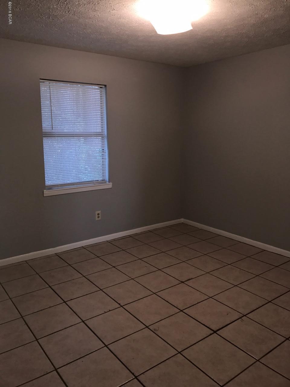 Holiday Beach Unit 8 - Residential Lease