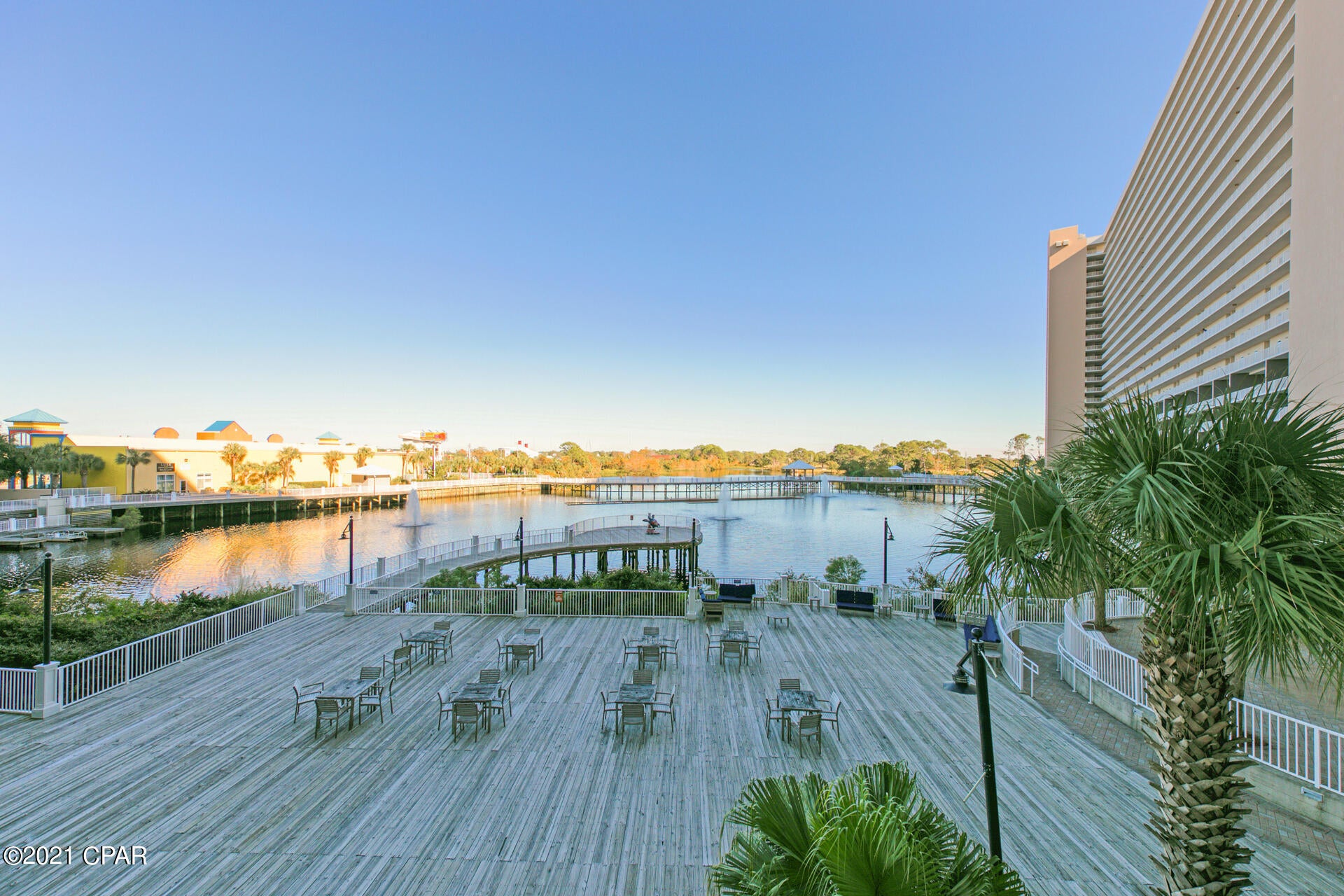 Laketown Wharf - Residential
