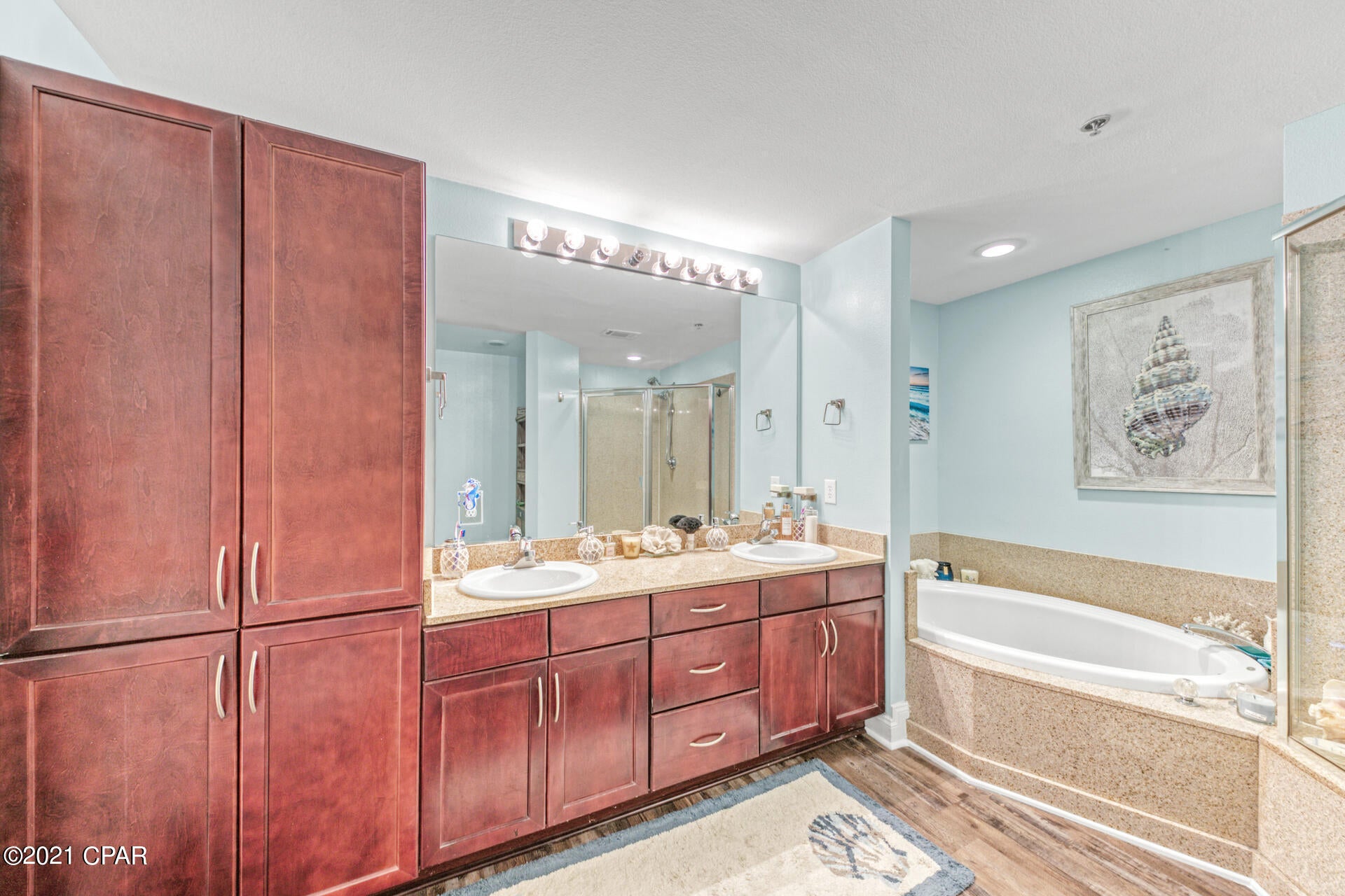 Laketown Wharf - Residential