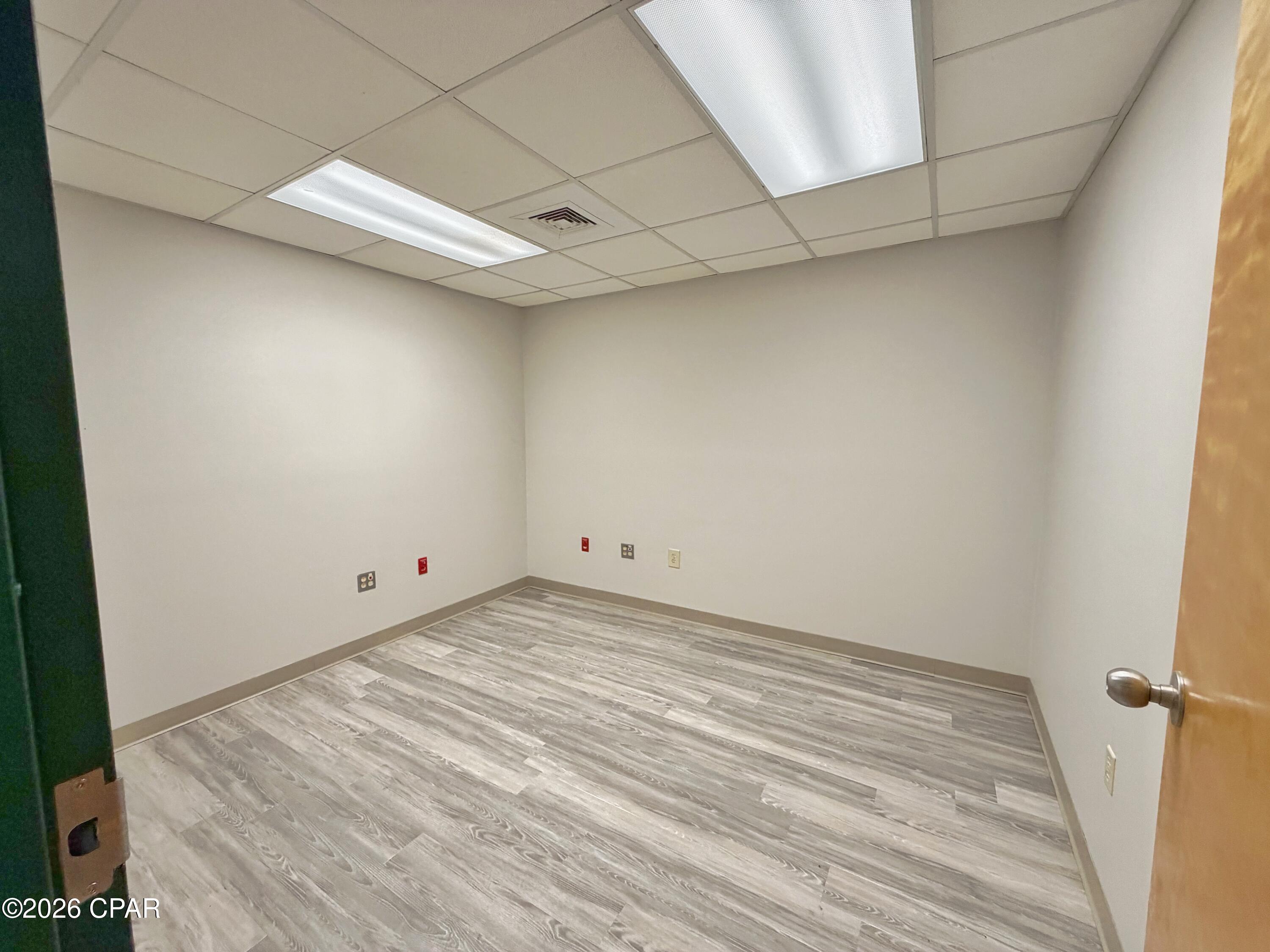 [No Recorded Subdiv] - Commercial Sale