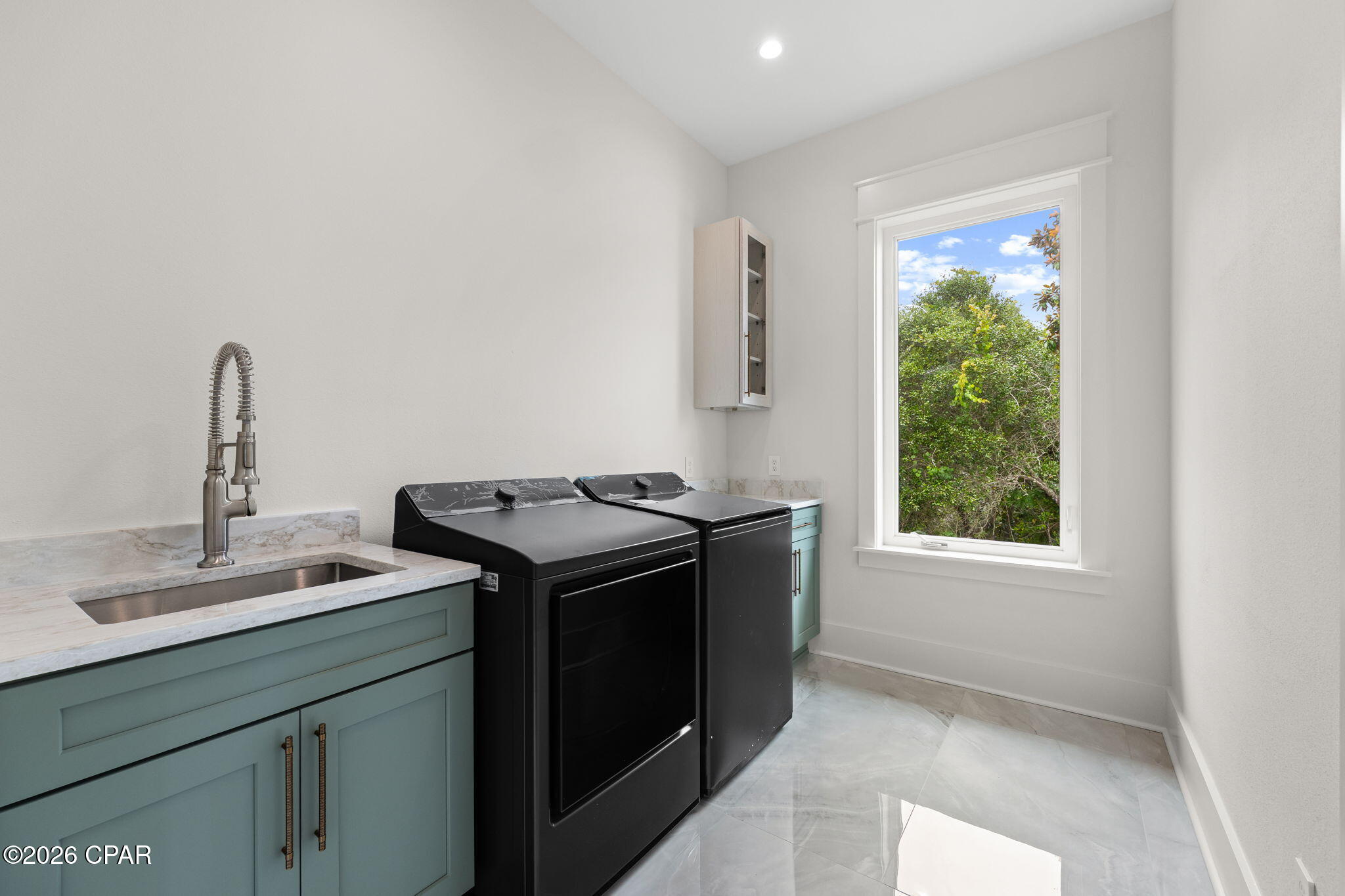 Laguna Beach Estates 7th Add - Residential
