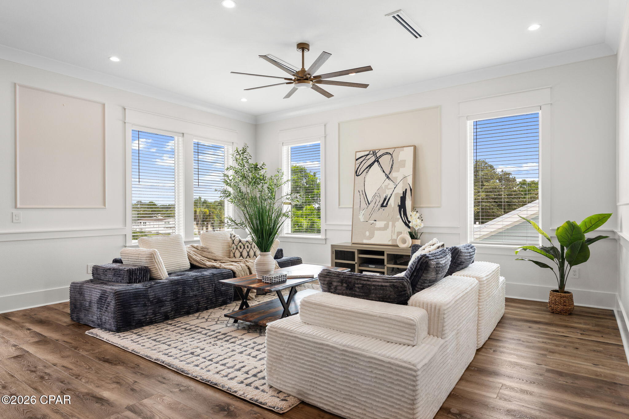 Laguna Beach Estates 7th Add - Residential
