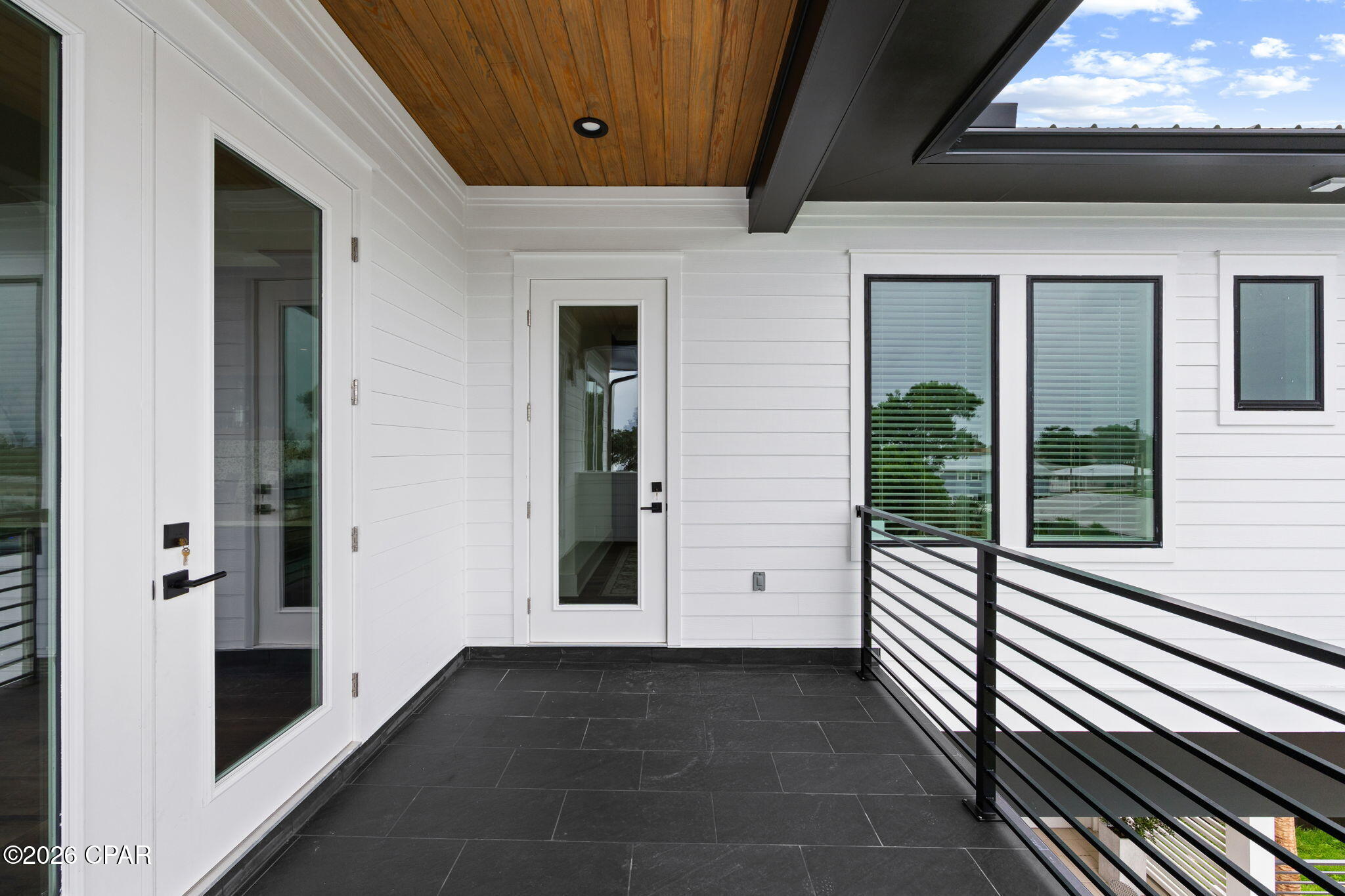 Laguna Beach Estates 7th Add - Residential