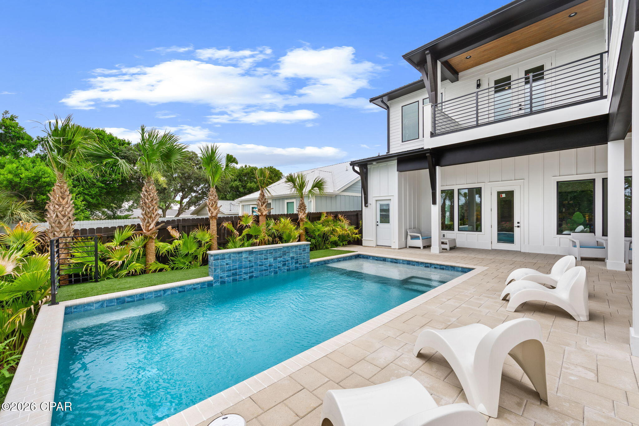 Laguna Beach Estates 7th Add - Residential