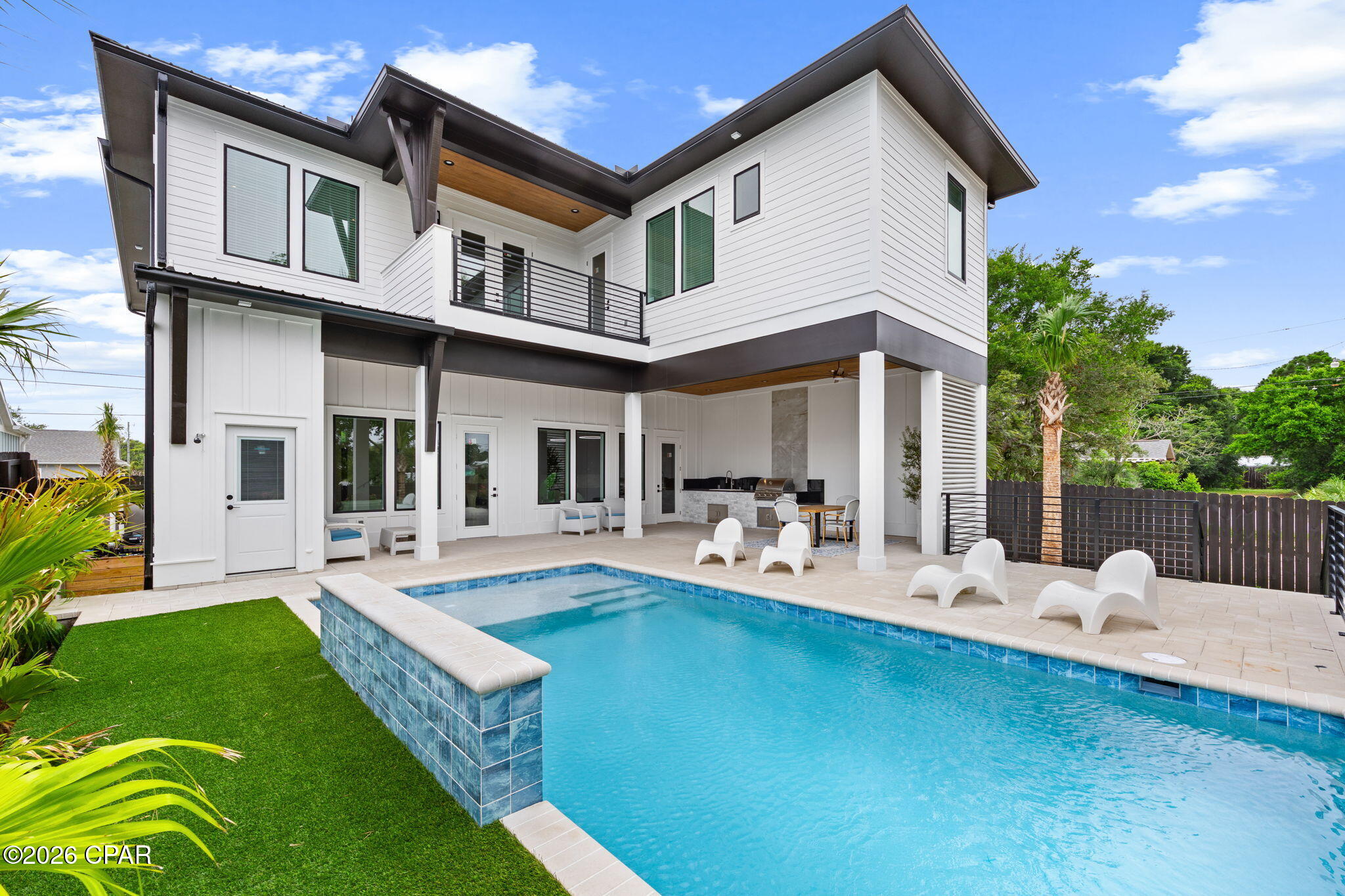 Laguna Beach Estates 7th Add - Residential