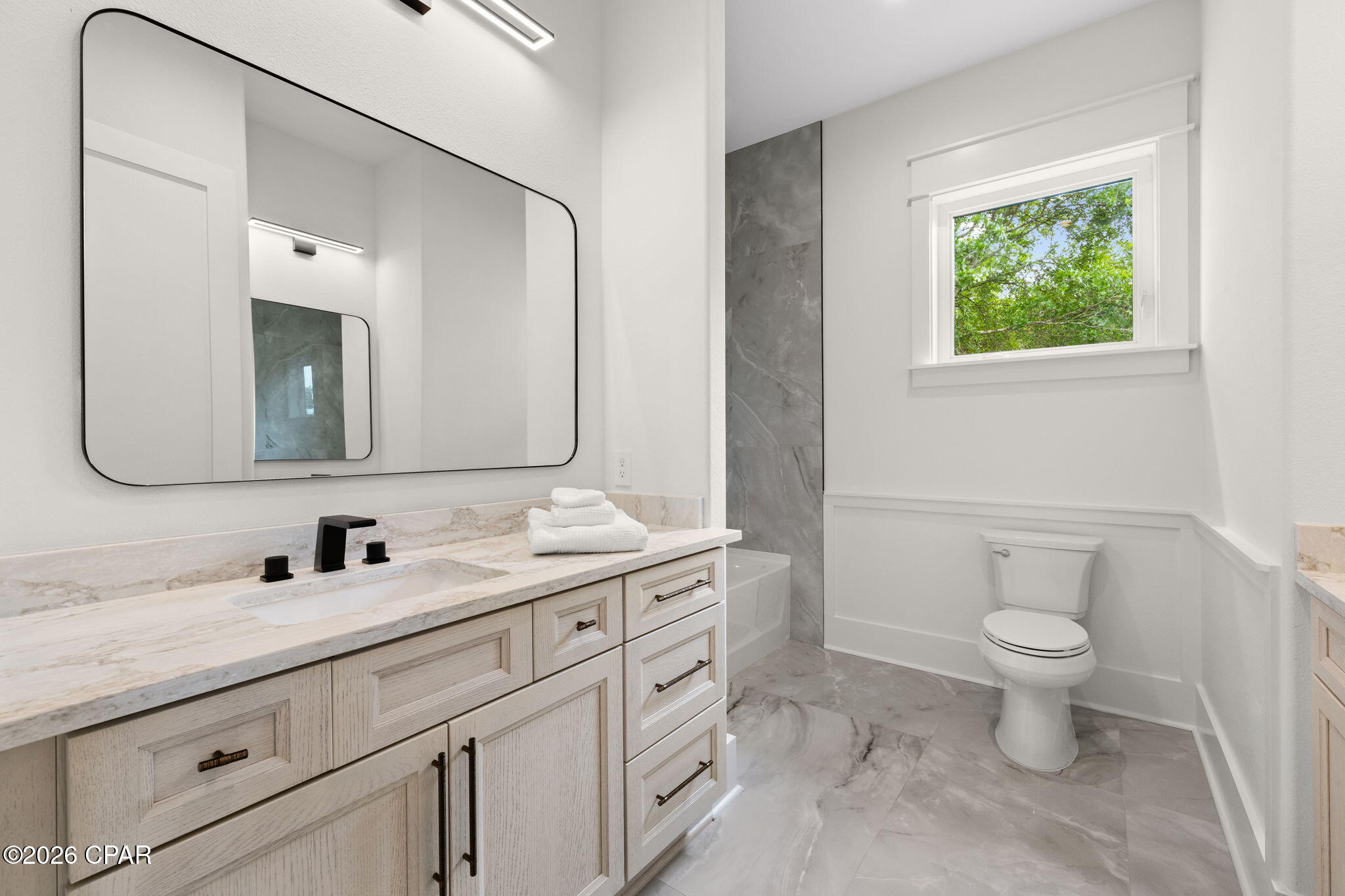 Laguna Beach Estates 7th Add - Residential